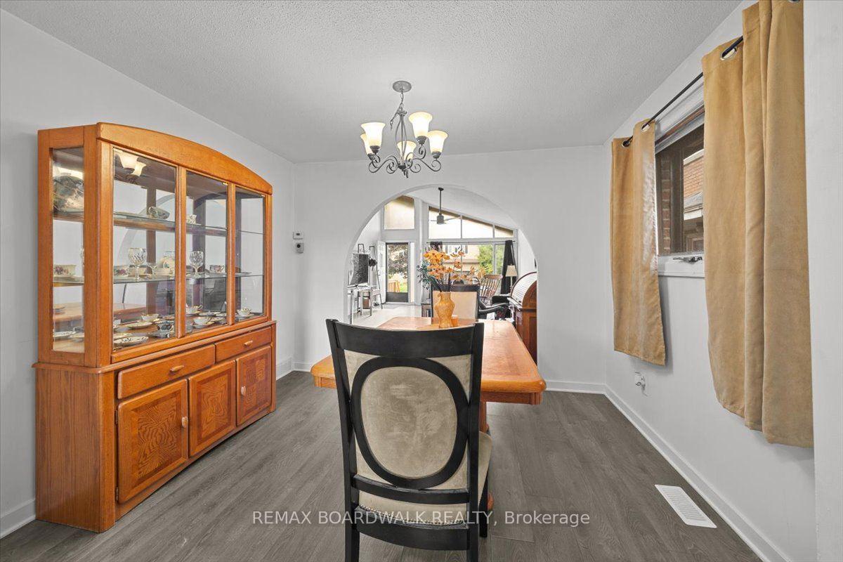 Photo 11 of 1864 Lenester Avenue W, Ottawa, McKellar Heights/Glabar Park — HOMEH