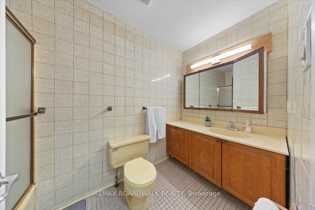 Photo 24 of 1864 Lenester Avenue W, Ottawa, McKellar Heights/Glabar Park — HOMEH