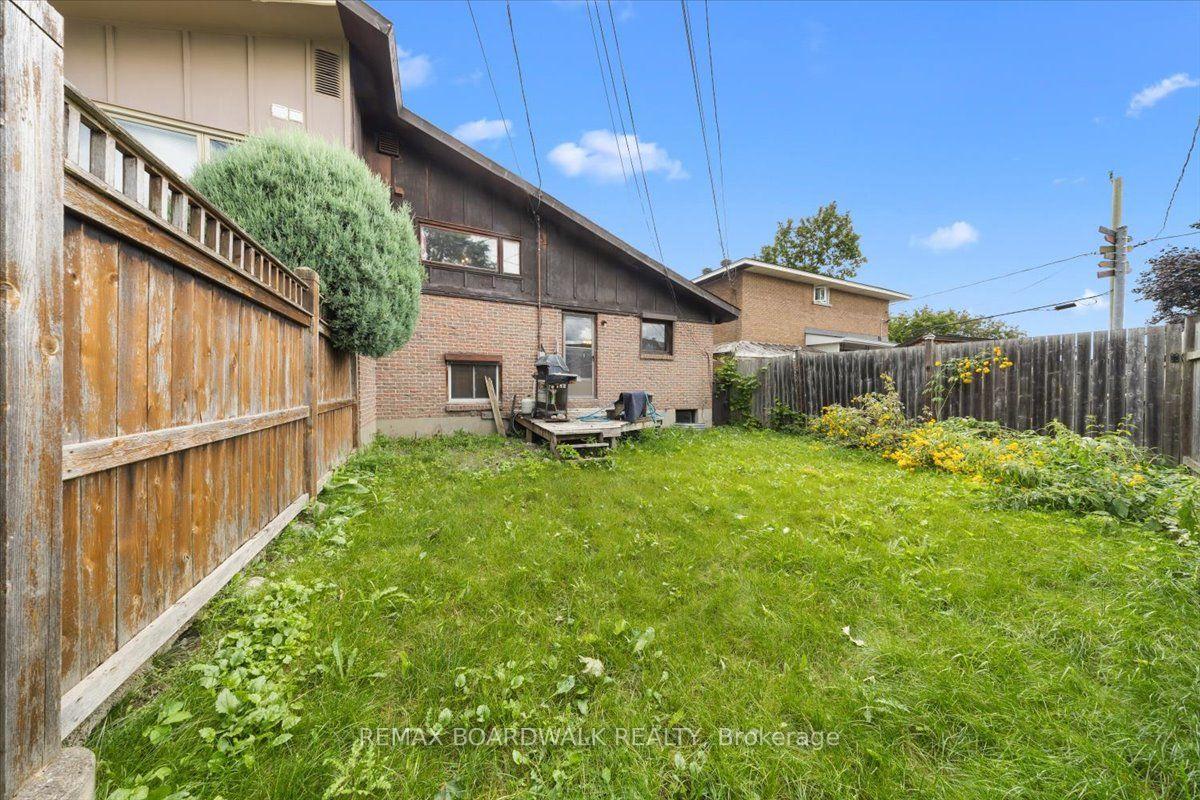 Photo 34 of 1864 Lenester Avenue W, Ottawa, McKellar Heights/Glabar Park — HOMEH