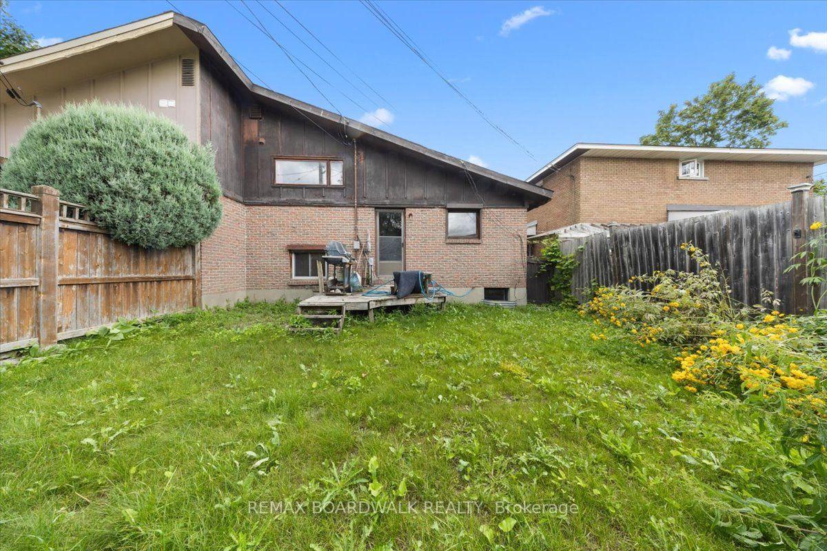 Photo 35 of 1864 Lenester Avenue W, Ottawa, McKellar Heights/Glabar Park — HOMEH