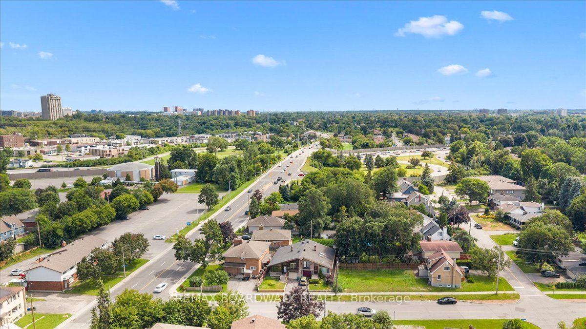 Photo 38 of 1864 Lenester Avenue W, Ottawa, McKellar Heights/Glabar Park — HOMEH