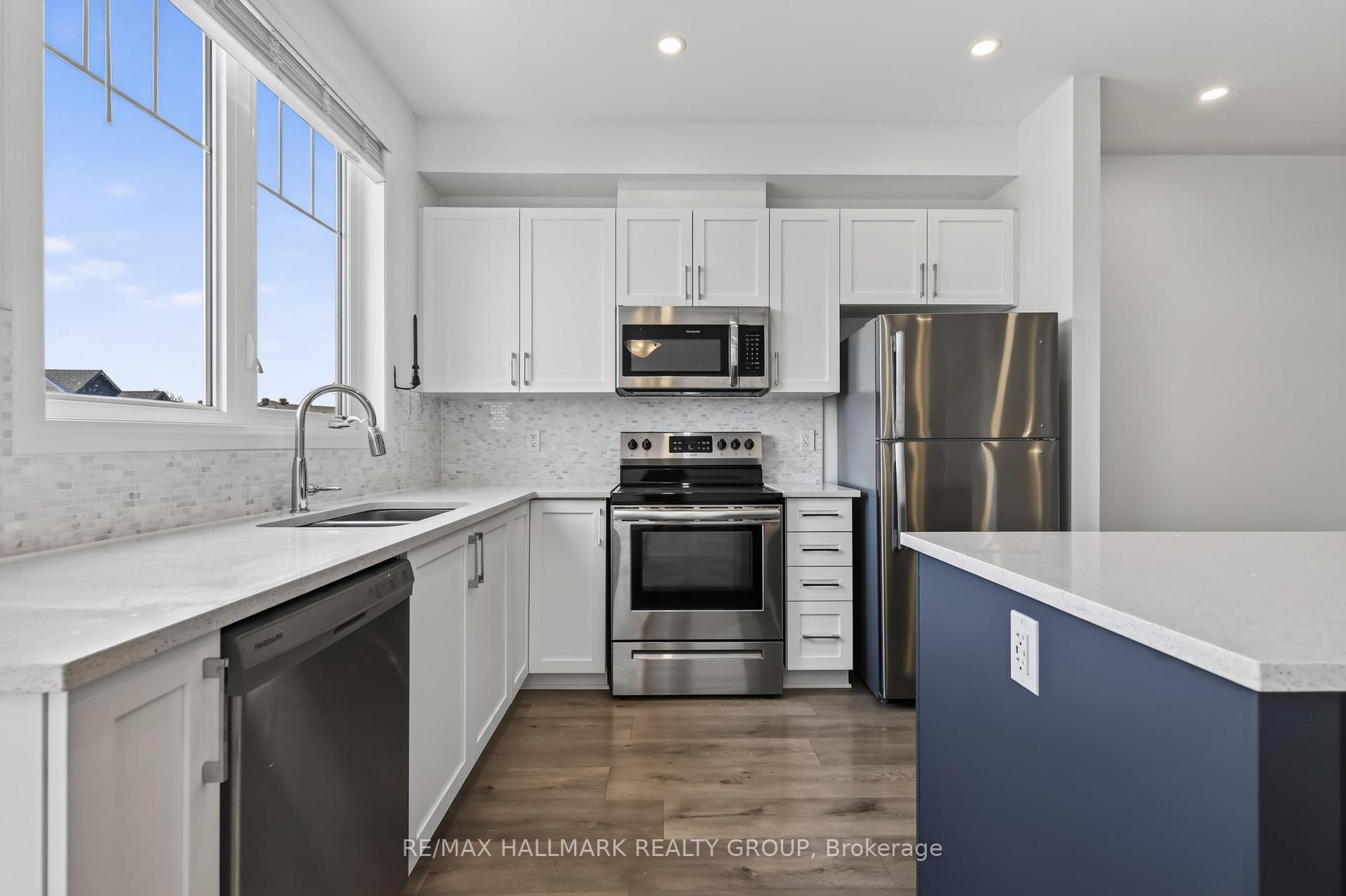 Photo 4 of 312 Shepperton Street, Ottawa, Avalon East — HOMEH