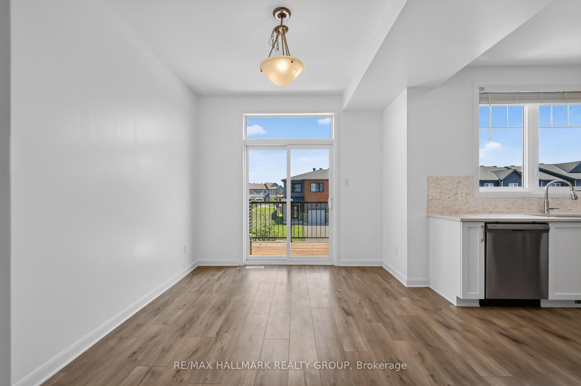 Photo 6 of 312 Shepperton Street, Ottawa, Avalon East — HOMEH