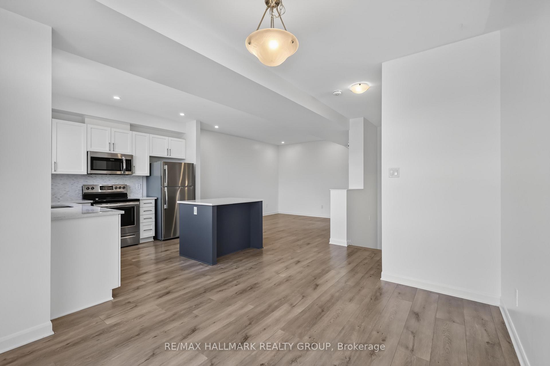 Photo 7 of 312 Shepperton Street, Ottawa, Avalon East — HOMEH