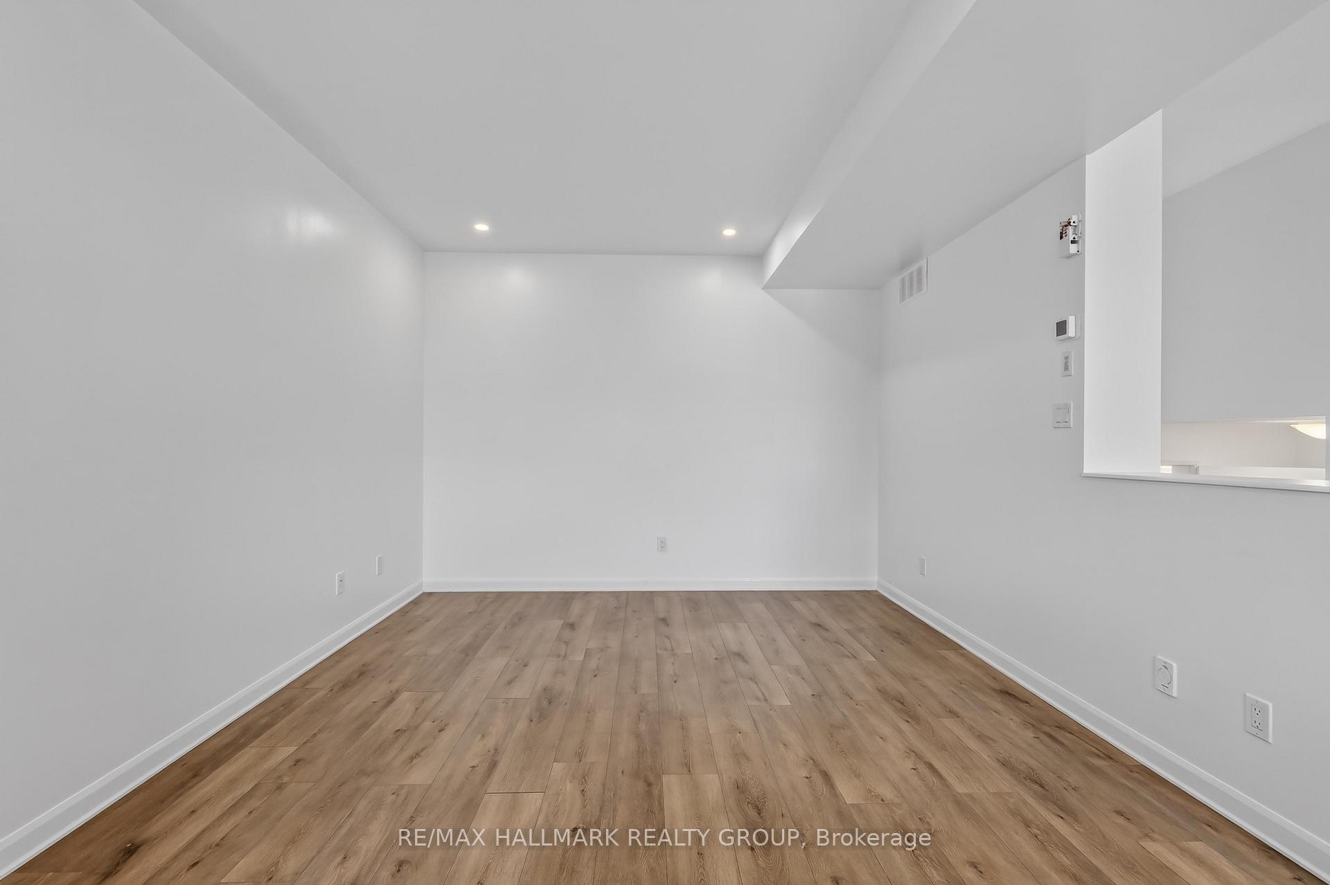 Photo 12 of 312 Shepperton Street, Ottawa, Avalon East — HOMEH