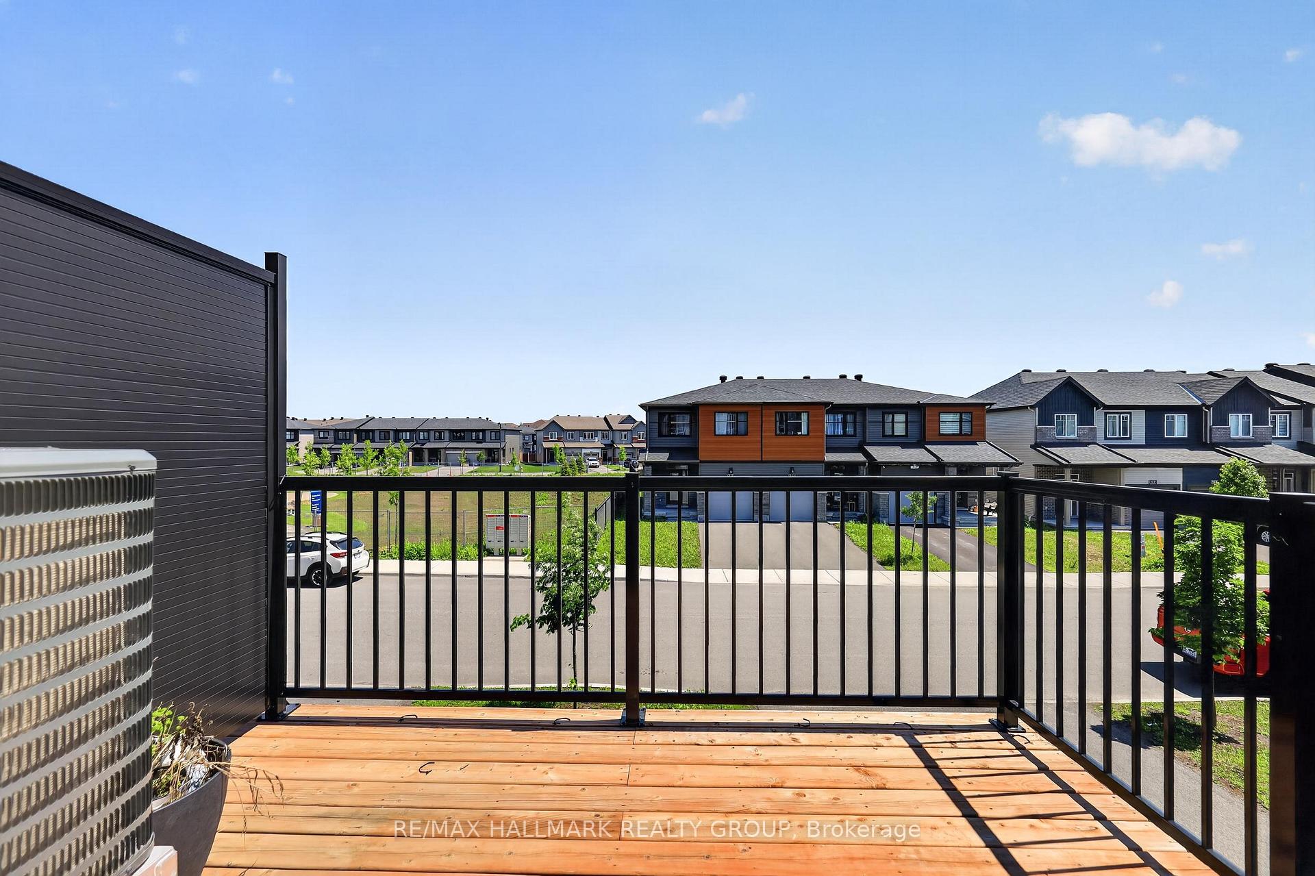 Photo 14 of 312 Shepperton Street, Ottawa, Avalon East — HOMEH