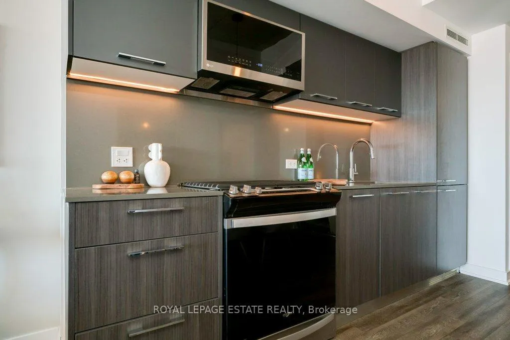 Photo 3 of Unit 403, 665 Queen Street E, Toronto, South Riverdale — HOMEH