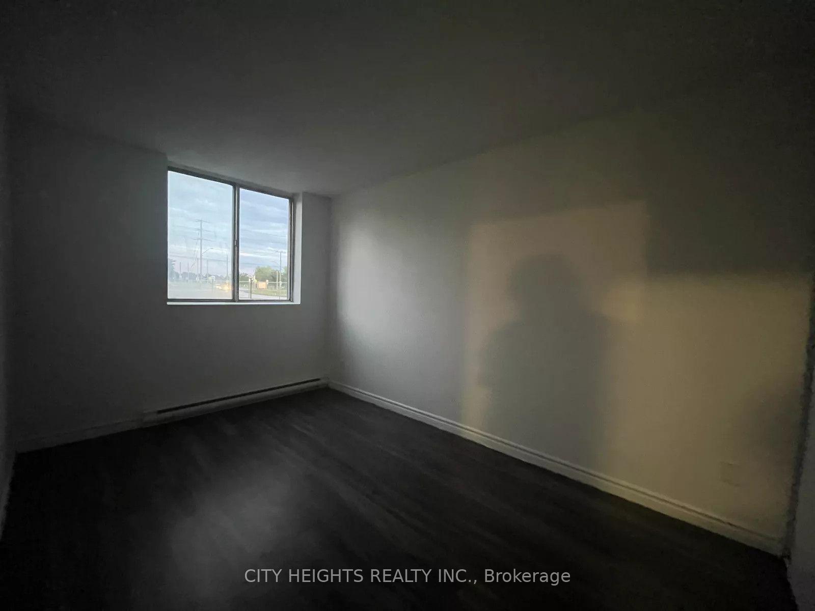 Photo 13 of Unit 109, 294 Chandler Drive, Kitchener, Laurentian Hills — HOMEH