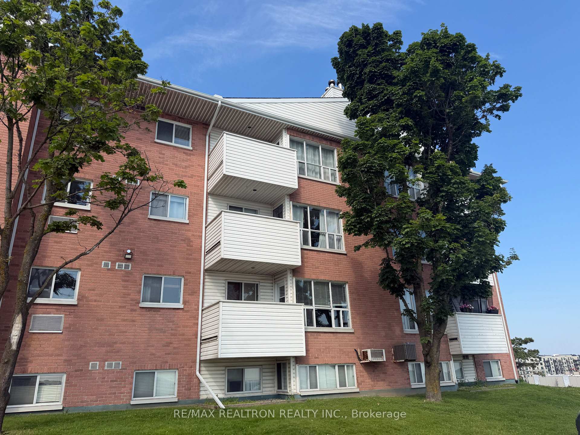 Photo 45 of Unit 303, 126 Bell Farm Road, Barrie, Alliance — HOMEH