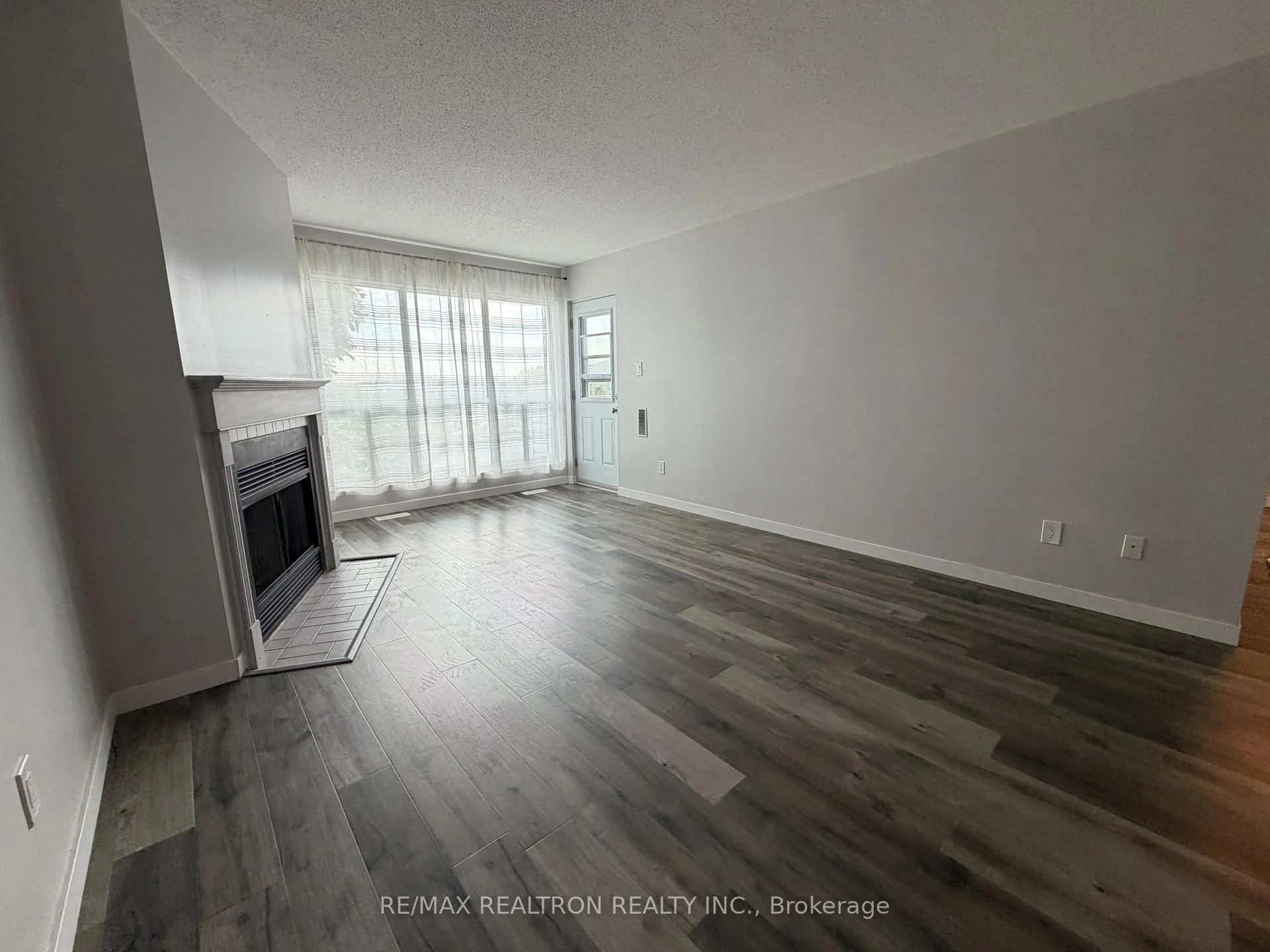 Photo 22 of Unit 303, 126 Bell Farm Road, Barrie, Alliance — HOMEH