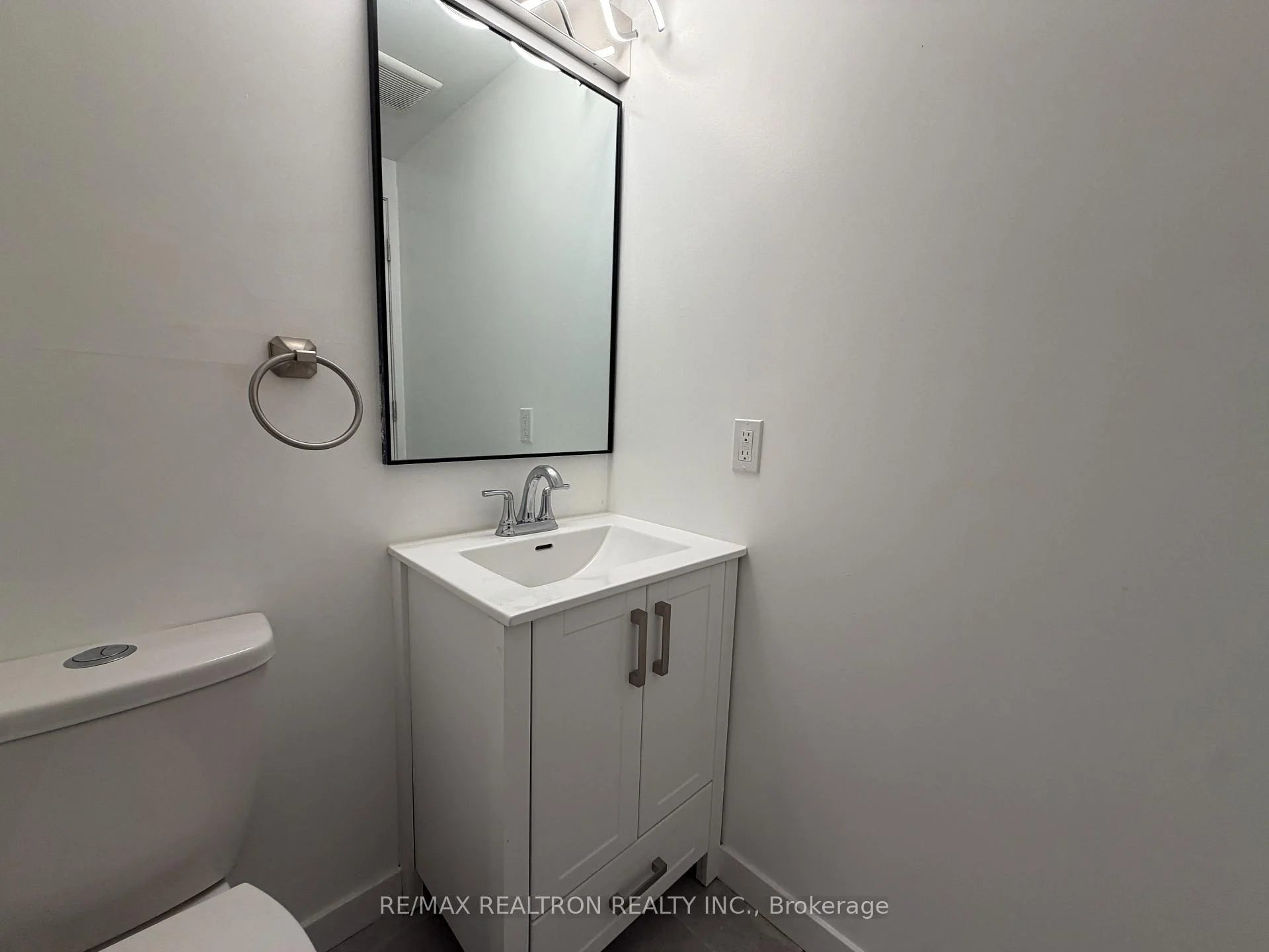 Photo 30 of Unit 303, 126 Bell Farm Road, Barrie, Alliance — HOMEH