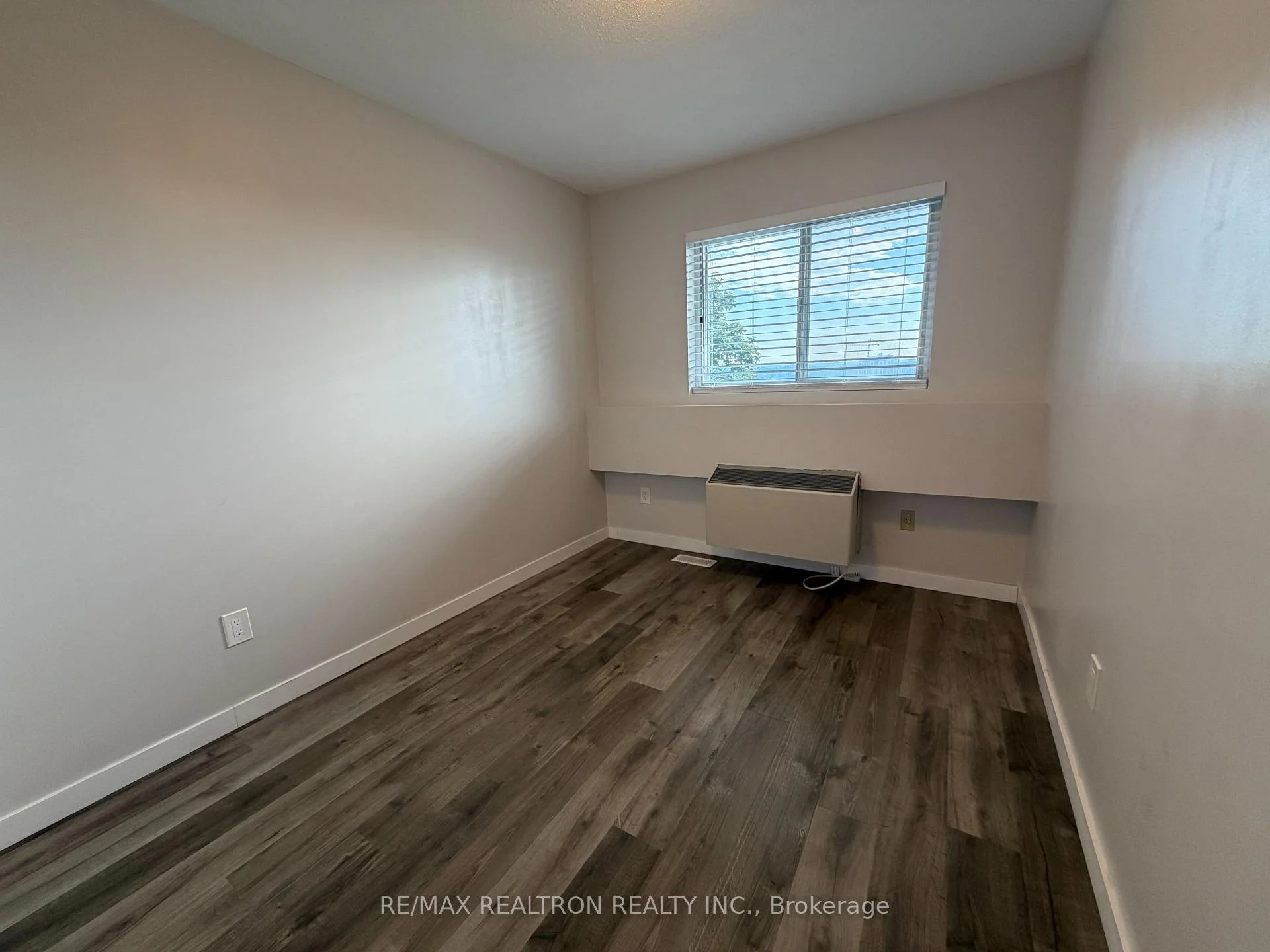Photo 34 of Unit 303, 126 Bell Farm Road, Barrie, Alliance — HOMEH