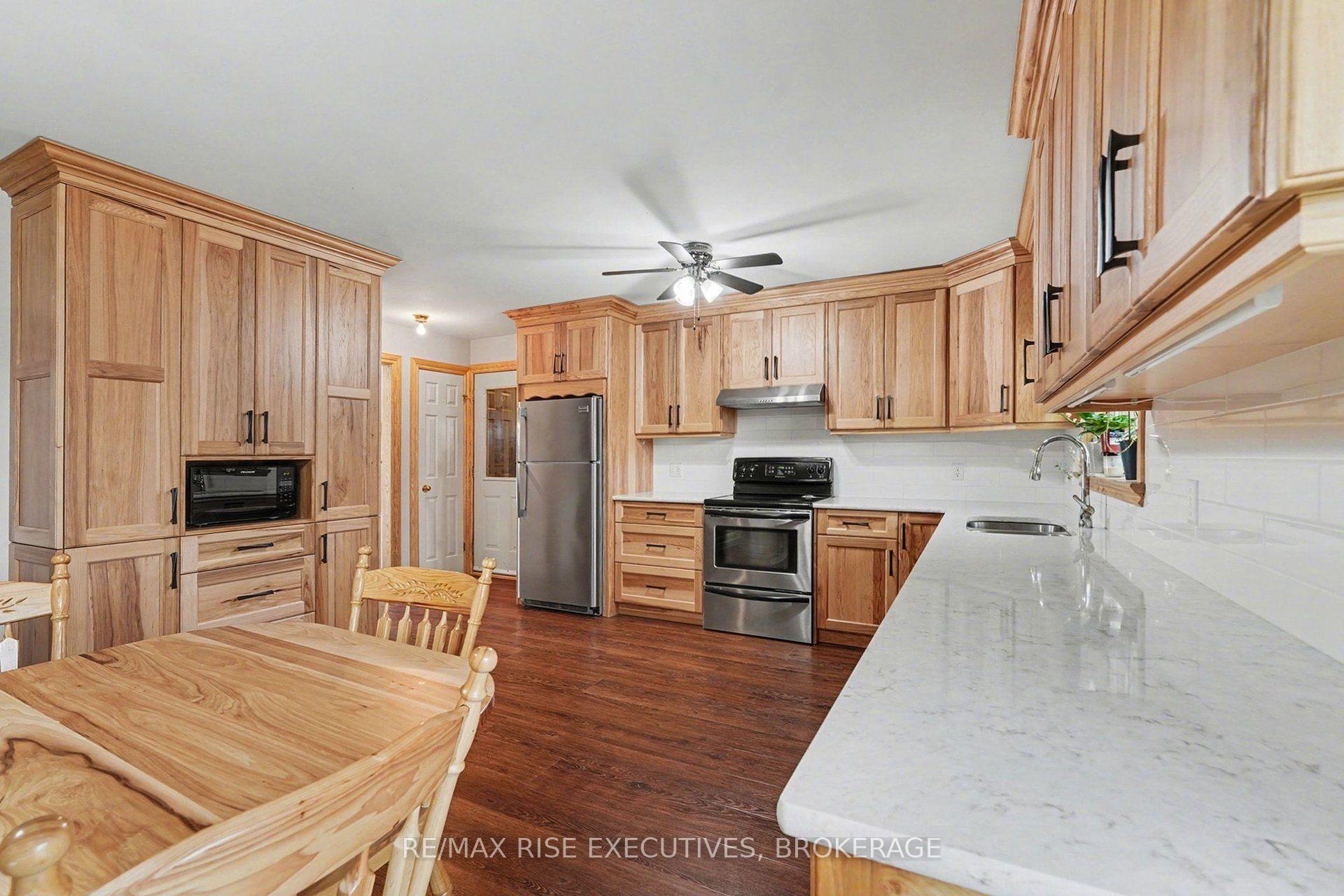 Photo 10 of 715 Hanna Road, Tay Valley, Bathurst/Burgess & Sherbrooke (South Sherbrooke) Twp — HOMEH