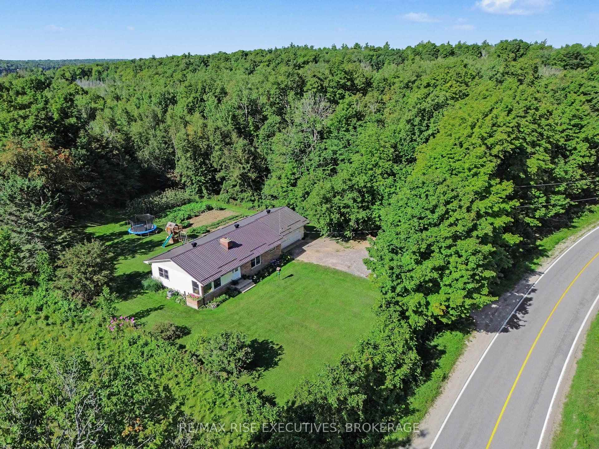 Photo 25 of 715 Hanna Road, Tay Valley, Bathurst/Burgess & Sherbrooke (South Sherbrooke) Twp — HOMEH