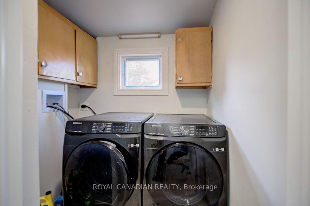 Photo 13 of 974 Queensdale Avenue E, Hamilton, Sunninghill — HOMEH