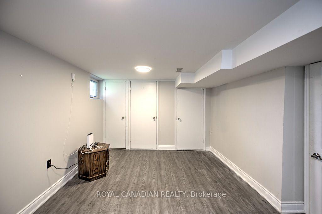 Photo 19 of 974 Queensdale Avenue E, Hamilton, Sunninghill — HOMEH