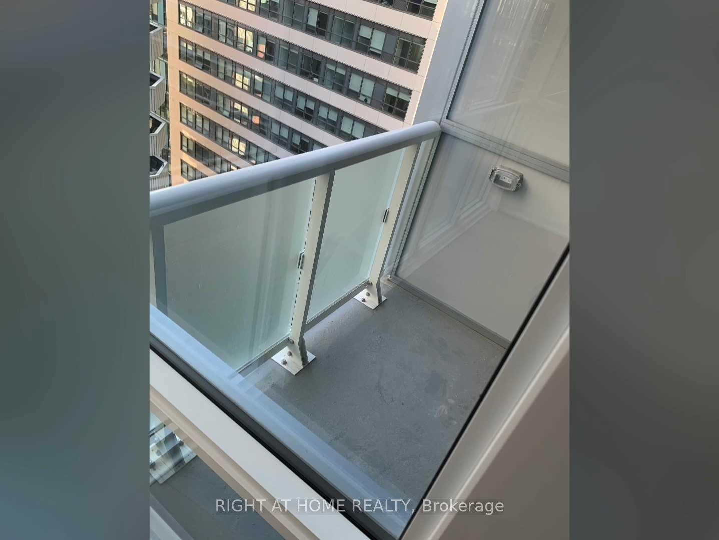 Photo 12 of Unit 1410, 77 Mutual Street, Toronto, Church-Yonge Corridor — HOMEH