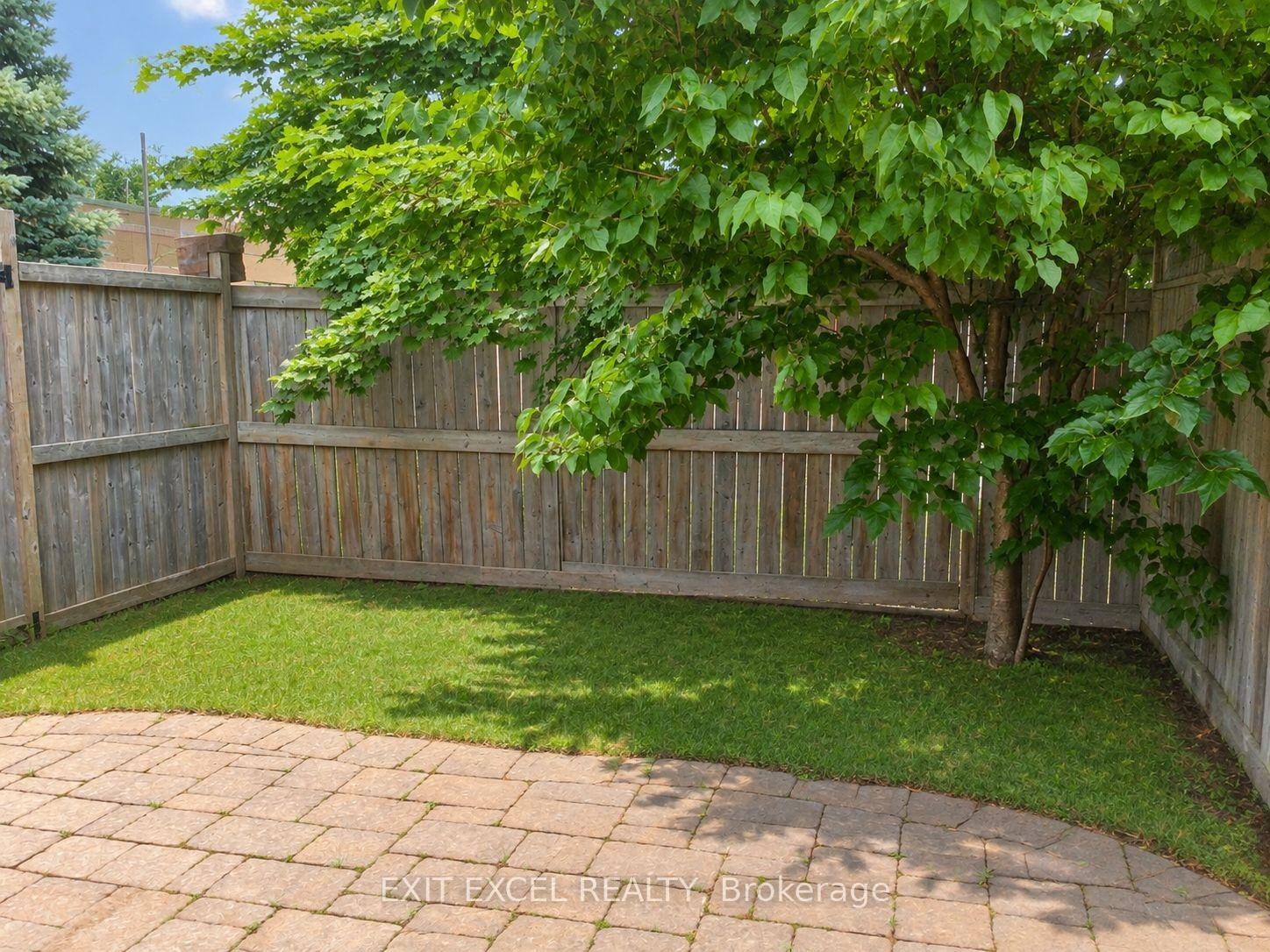 Photo 4 of 17 Heartleaf Private, Ottawa, Hunt Club Park/Greenboro — HOMEH