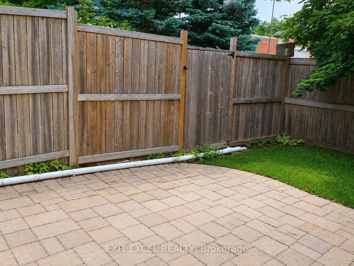 Photo 5 of 17 Heartleaf Private, Ottawa, Hunt Club Park/Greenboro — HOMEH