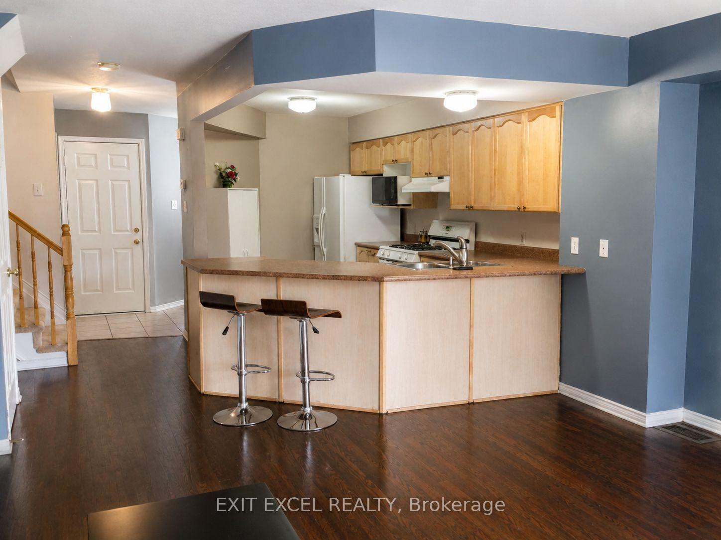 Photo 7 of 17 Heartleaf Private, Ottawa, Hunt Club Park/Greenboro — HOMEH