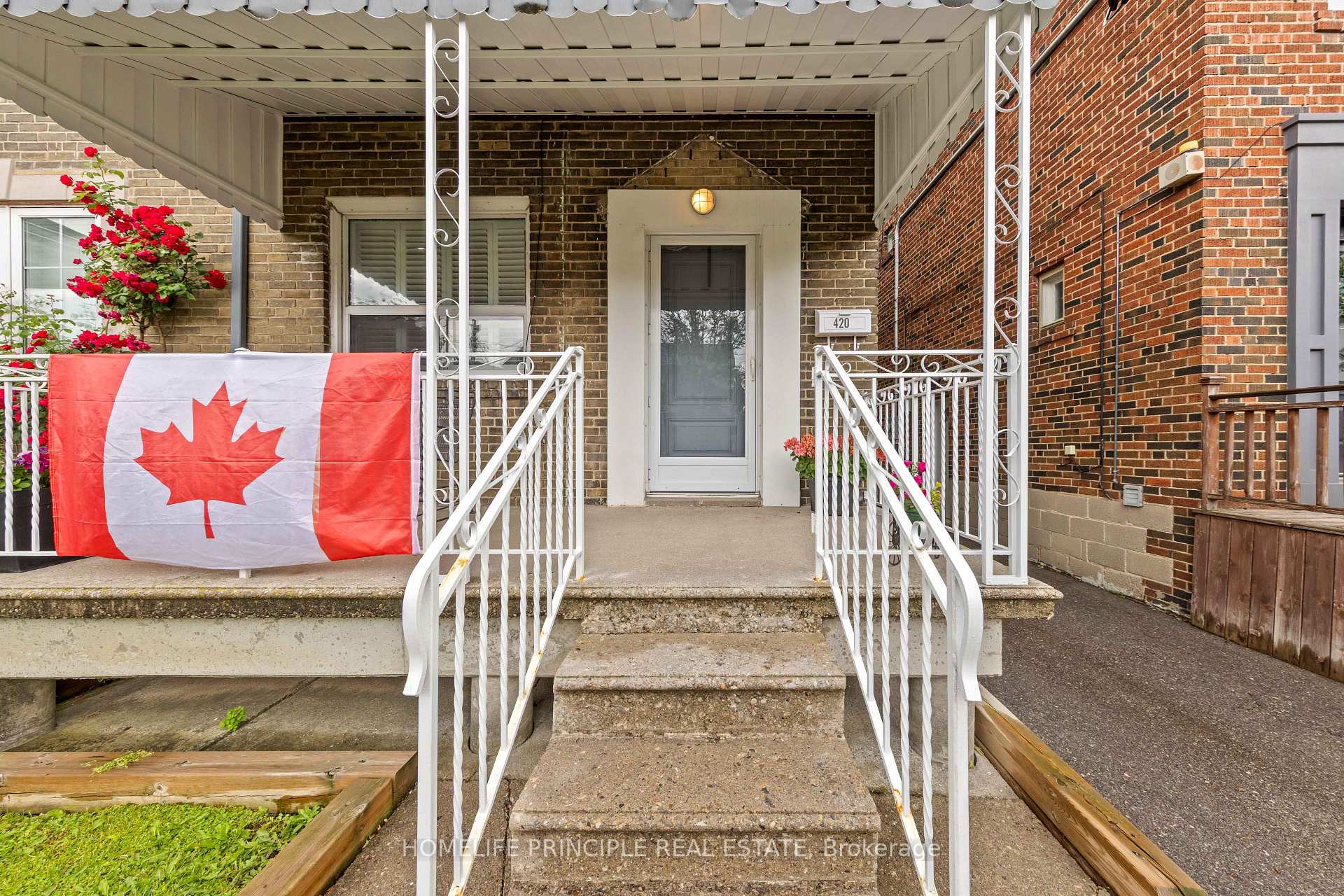 Photo 4 of 420 Salem Avenue N, Toronto, Dovercourt-Wallace Emerson-Junction — HOMEH