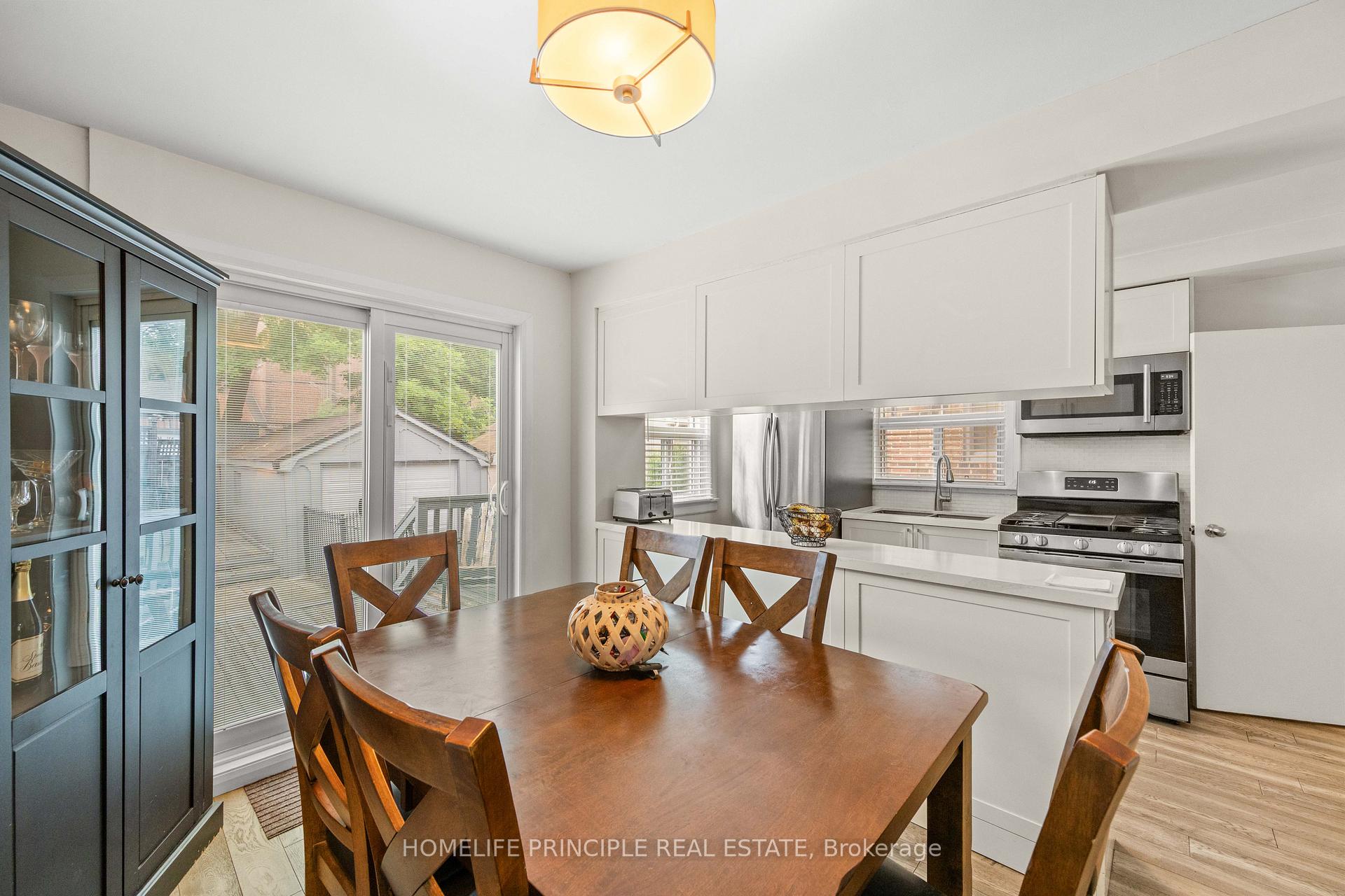 Photo 10 of 420 Salem Avenue N, Toronto, Dovercourt-Wallace Emerson-Junction — HOMEH