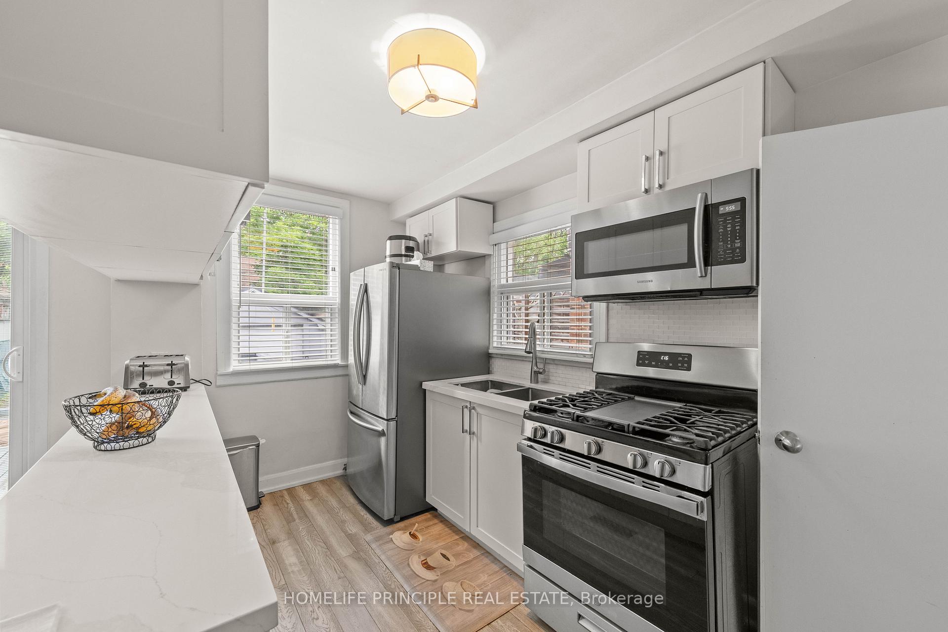 Photo 12 of 420 Salem Avenue N, Toronto, Dovercourt-Wallace Emerson-Junction — HOMEH
