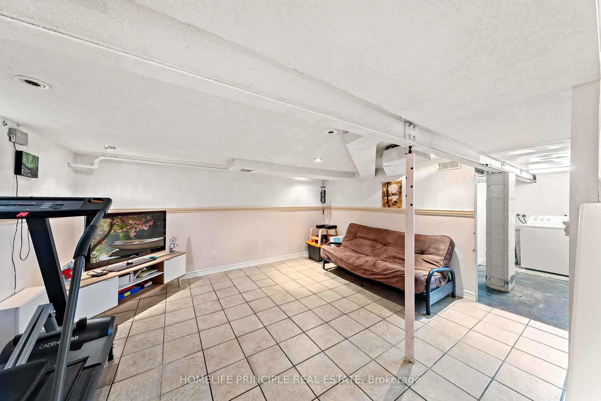 Photo 21 of 420 Salem Avenue N, Toronto, Dovercourt-Wallace Emerson-Junction — HOMEH