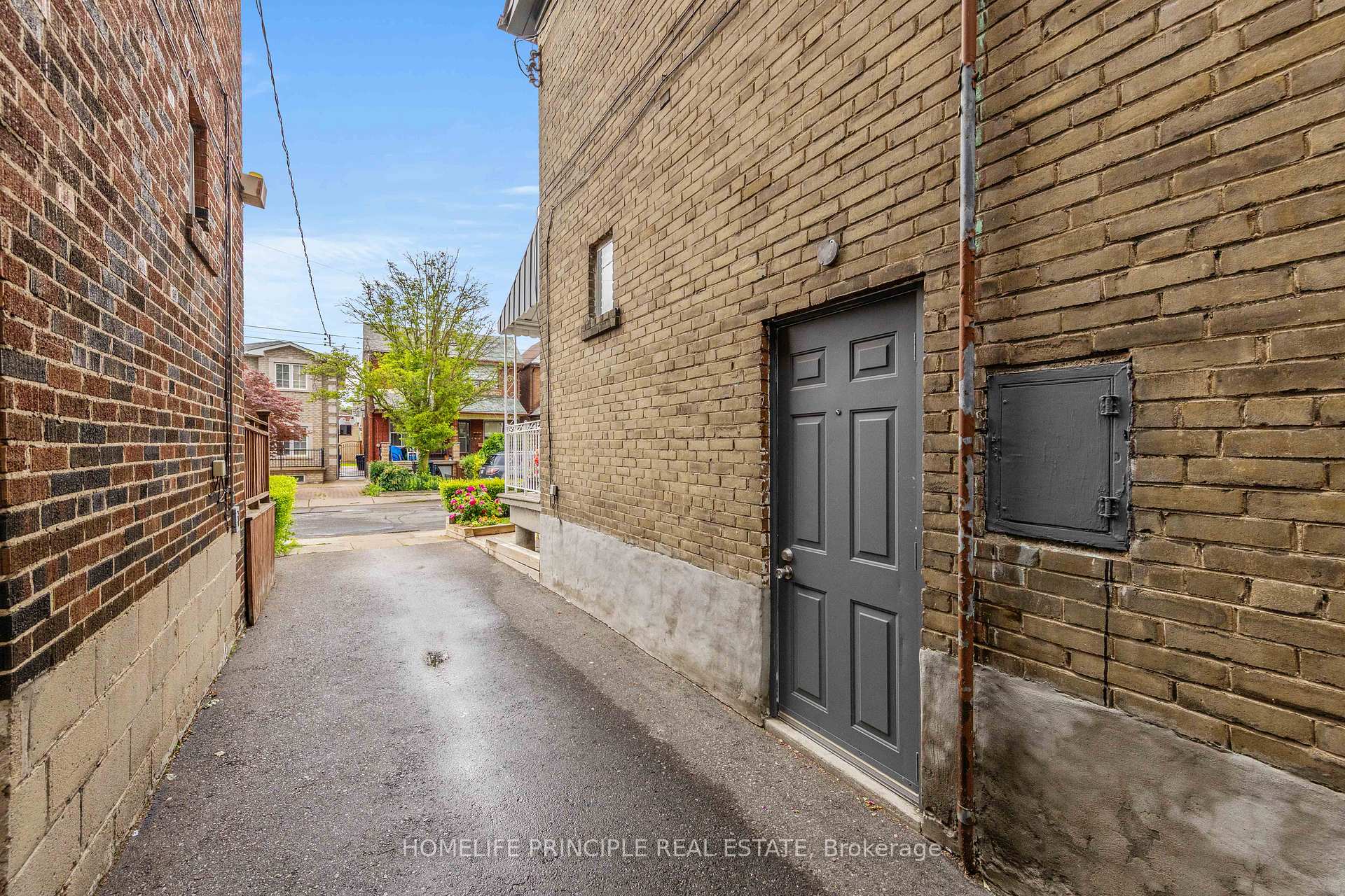 Photo 27 of 420 Salem Avenue N, Toronto, Dovercourt-Wallace Emerson-Junction — HOMEH