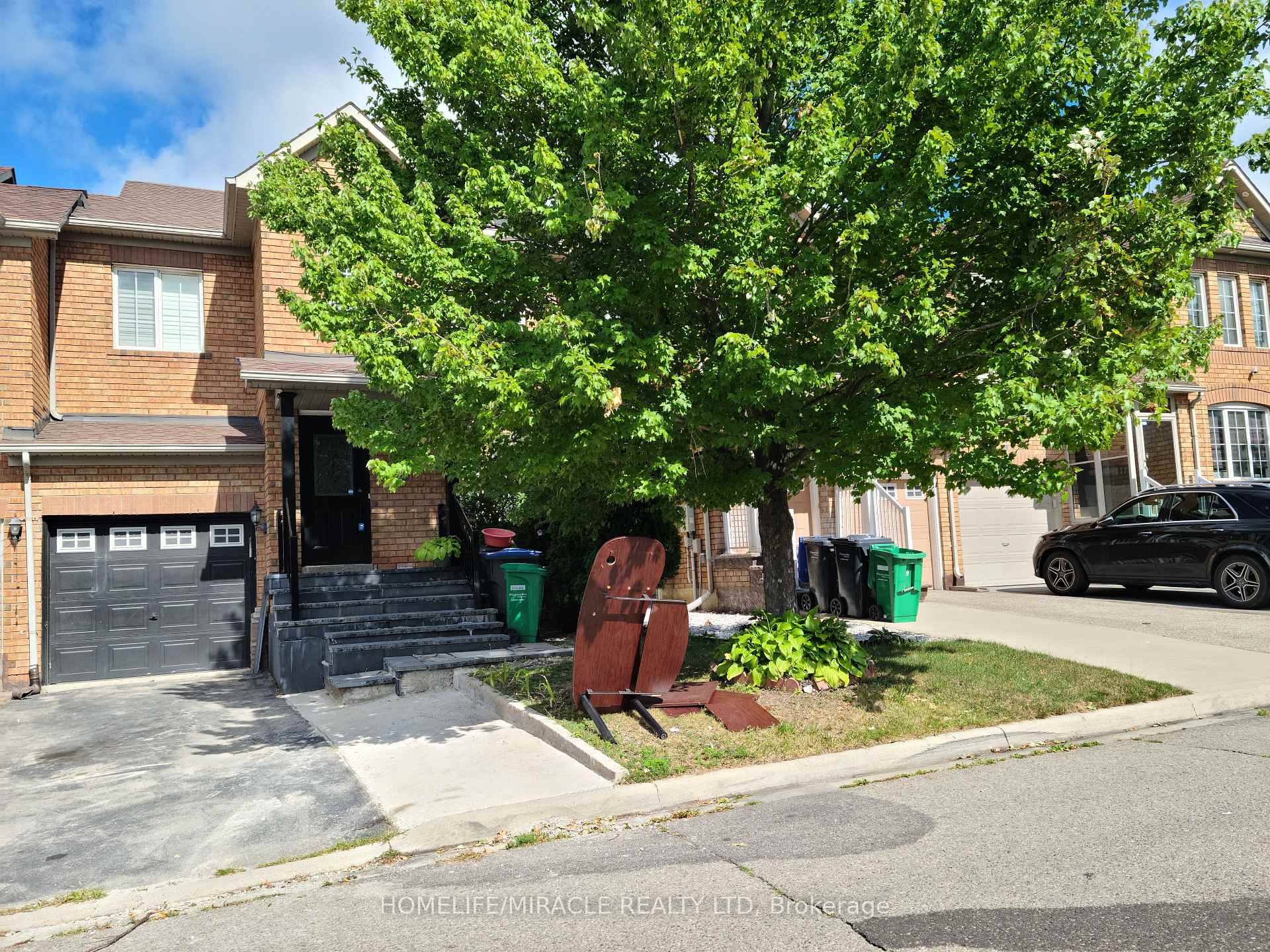 Photo 1 of 7 Thunderbird Trail, Brampton, Sandringham-Wellington — HOMEH