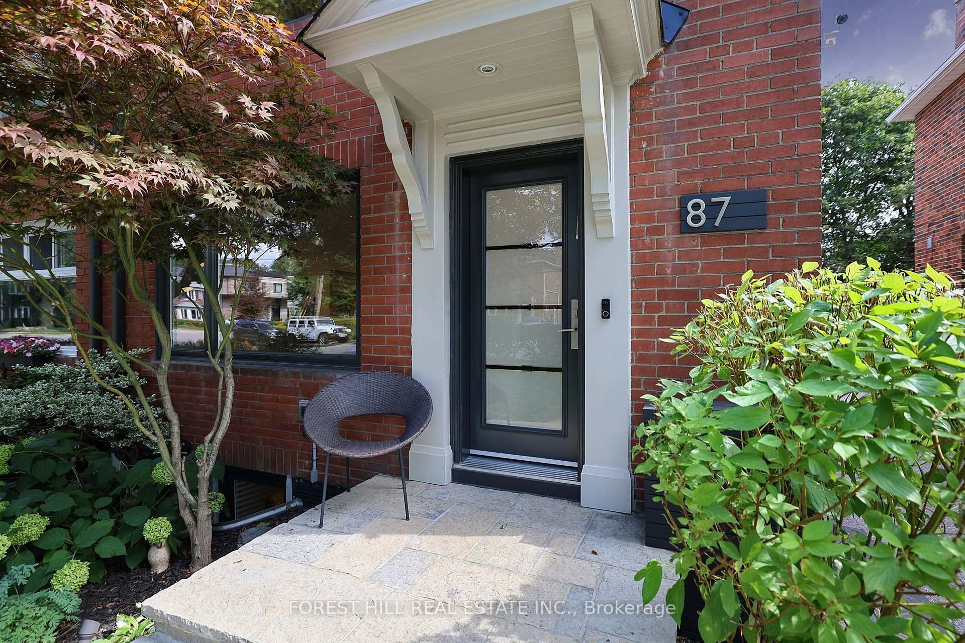 Photo 2 of 87 Thursfield Crescent, Toronto, Leaside — HOMEH
