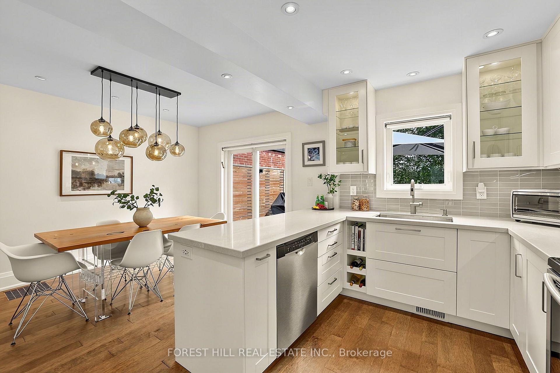 Photo 10 of 87 Thursfield Crescent, Toronto, Leaside — HOMEH