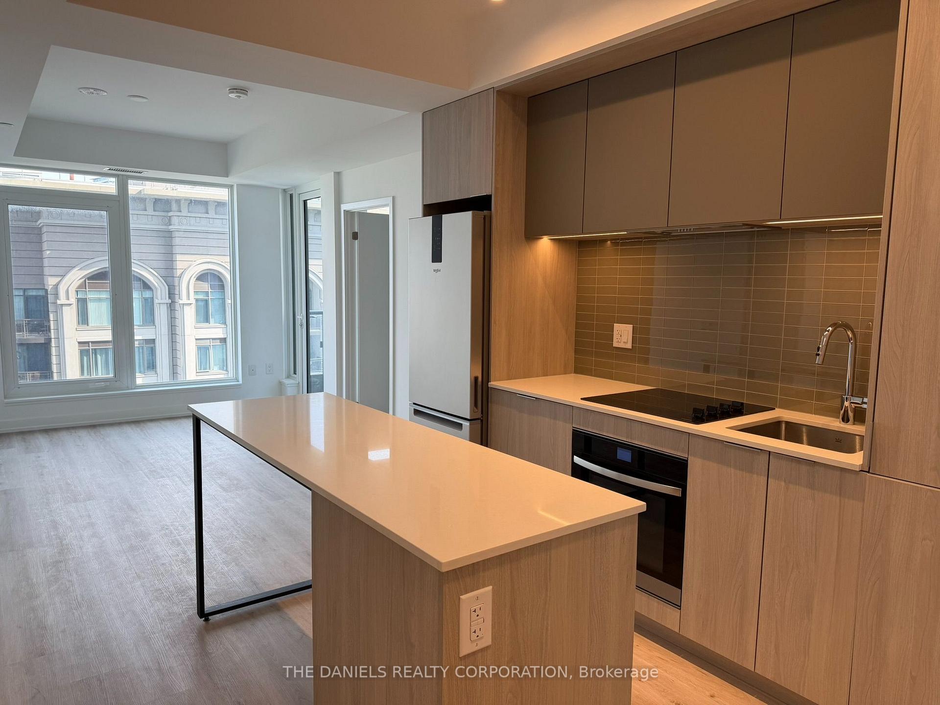 Photo 7 of Unit 3605, 395 Square One Drive, Mississauga, City Centre — HOMEH