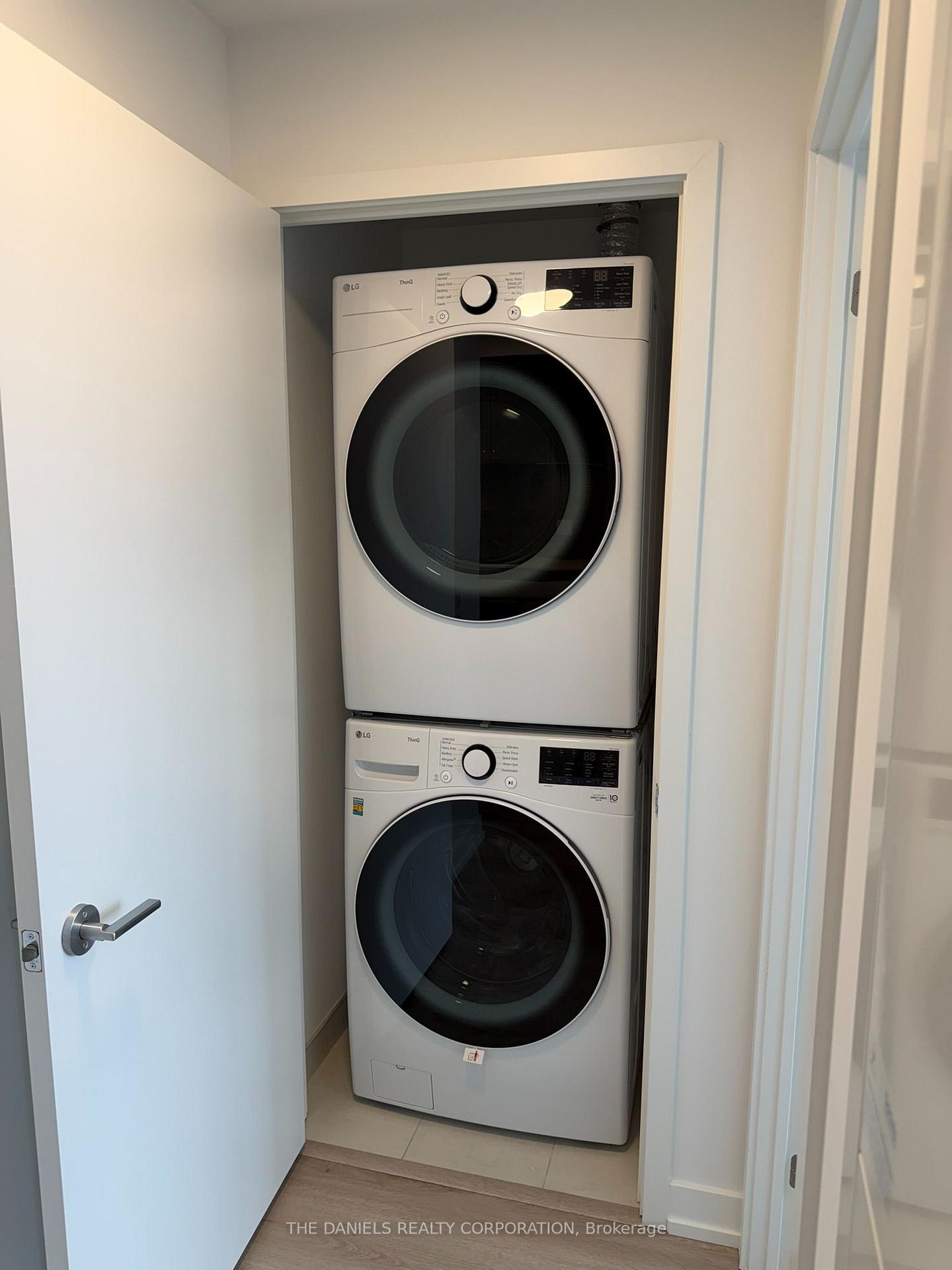 Photo 21 of Unit 3605, 395 Square One Drive, Mississauga, City Centre — HOMEH