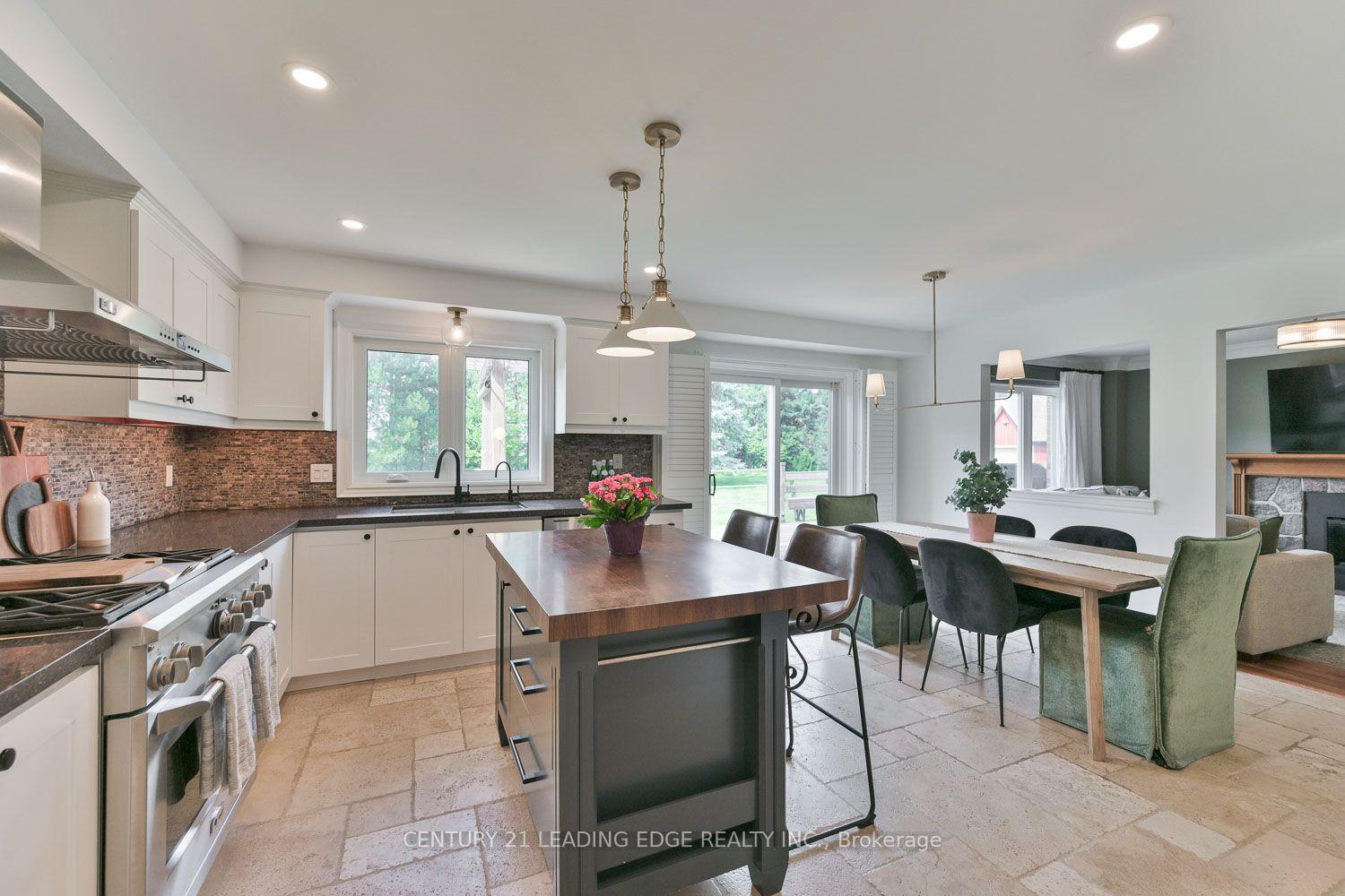 Photo 13 of 12 Taylor Drive, Uxbridge, Rural Uxbridge — HOMEH
