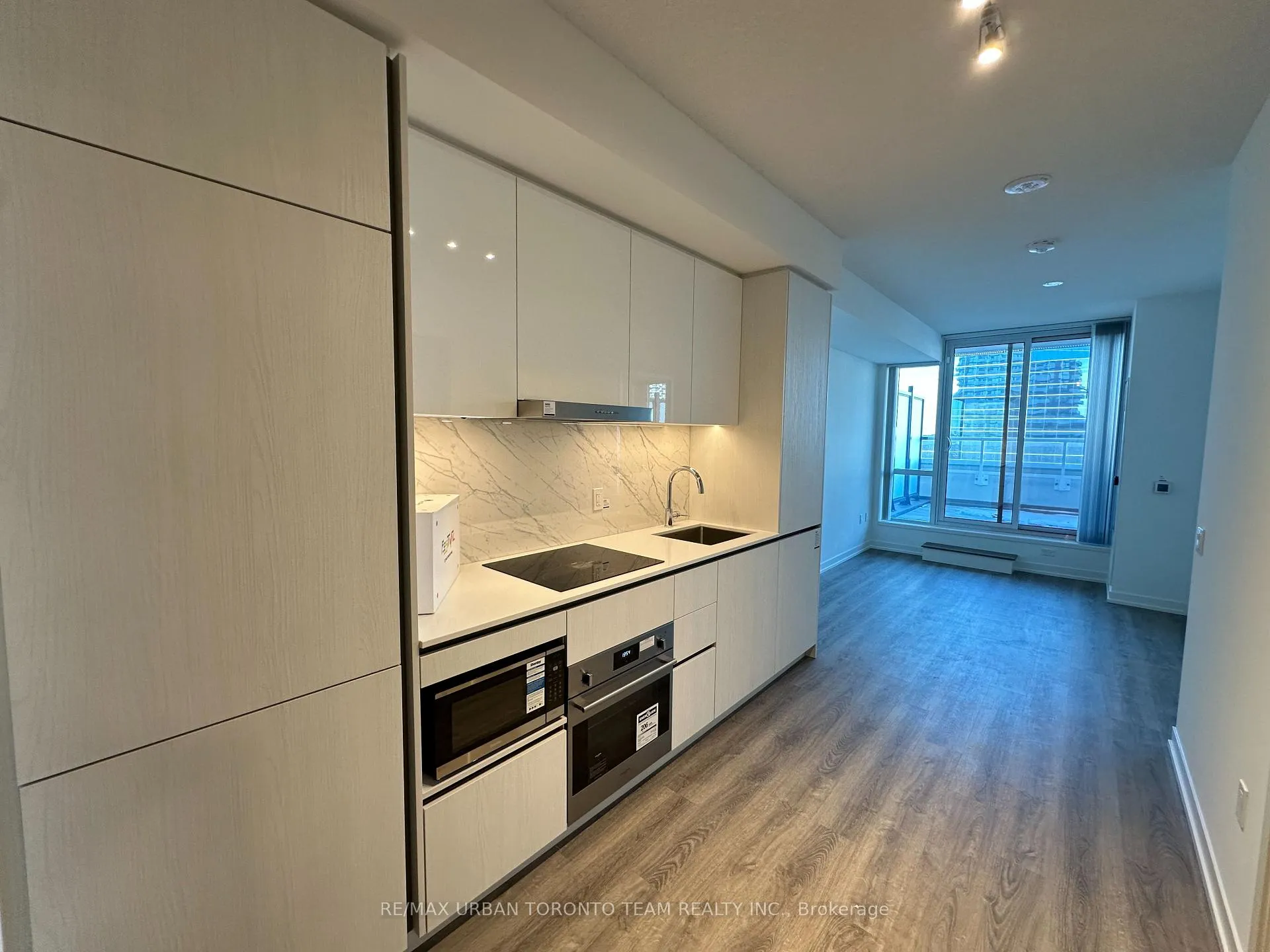 Photo 6 of Unit 508, 8 Interchange Way, Vaughan, Vaughan Corporate Centre — HOMEH