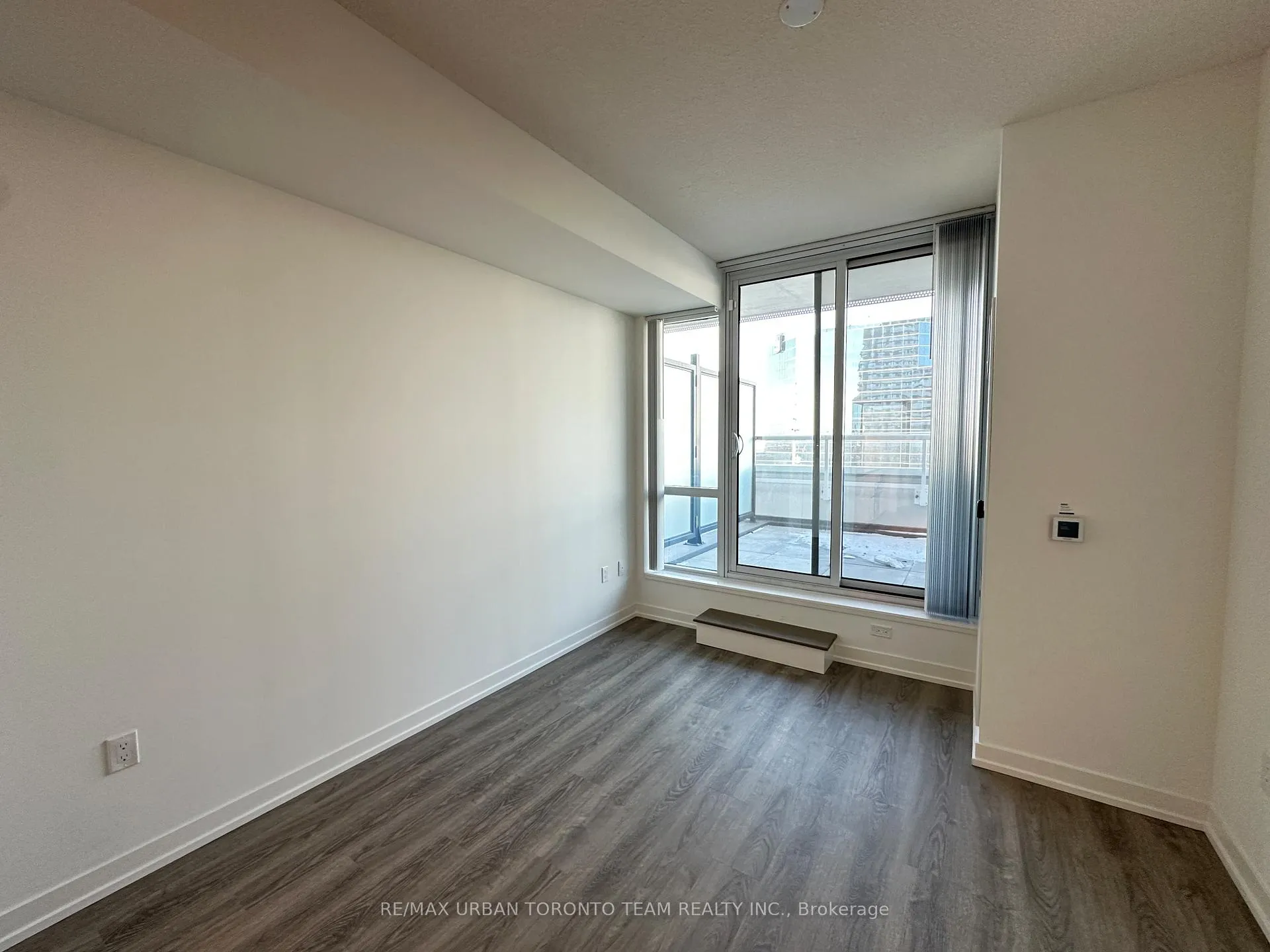 Photo 10 of Unit 508, 8 Interchange Way, Vaughan, Vaughan Corporate Centre — HOMEH
