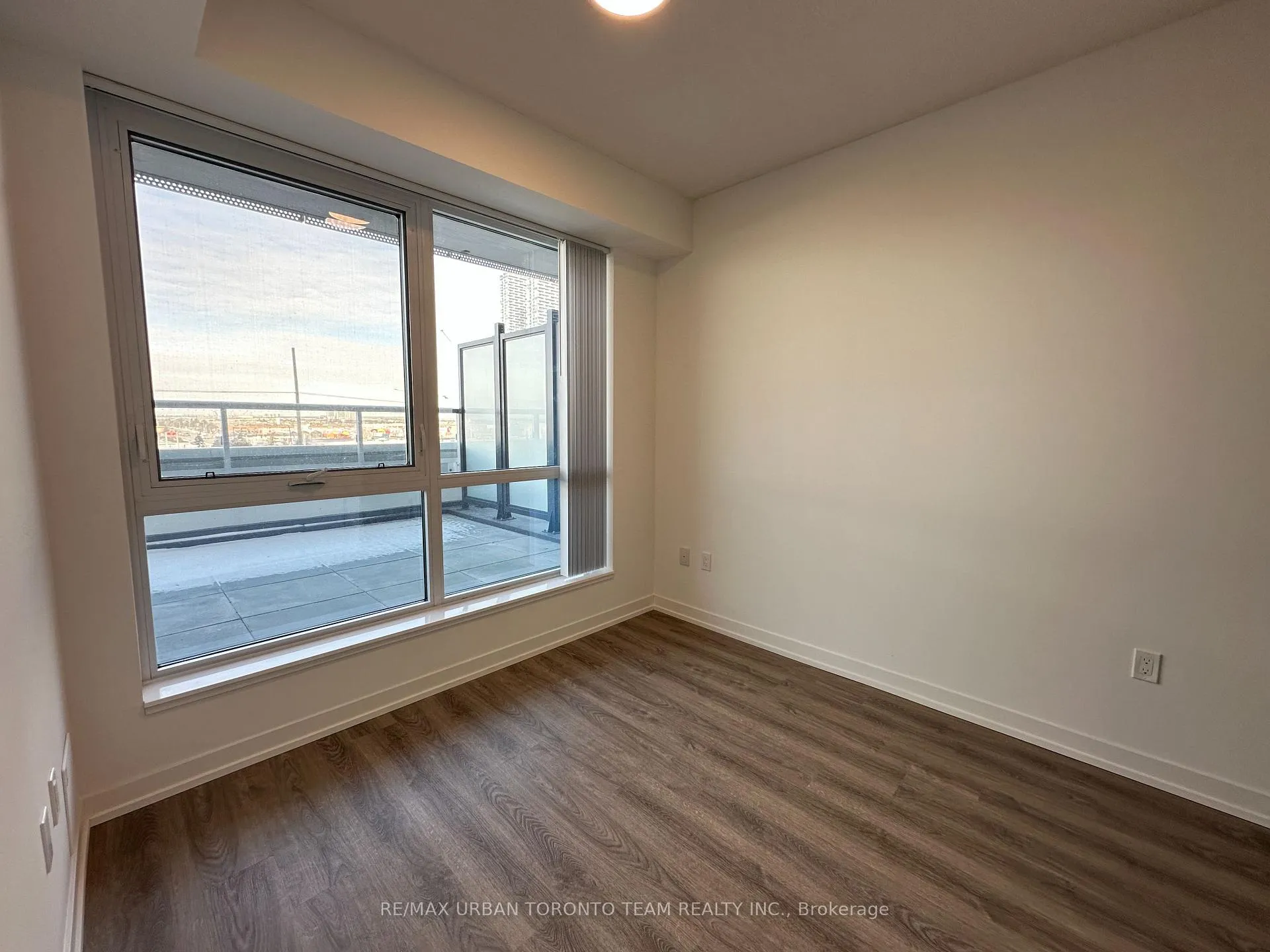 Photo 12 of Unit 508, 8 Interchange Way, Vaughan, Vaughan Corporate Centre — HOMEH