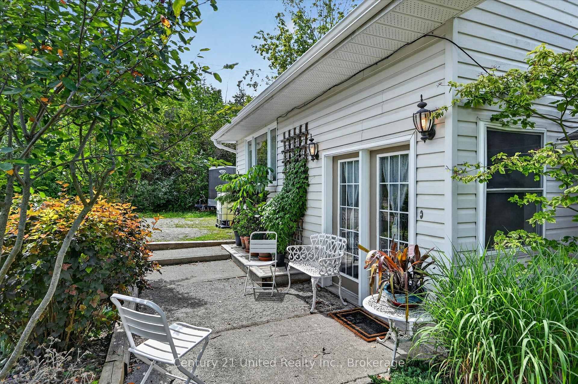 Photo 2 of 2826 Television Road, Douro-Dummer — HOMEH