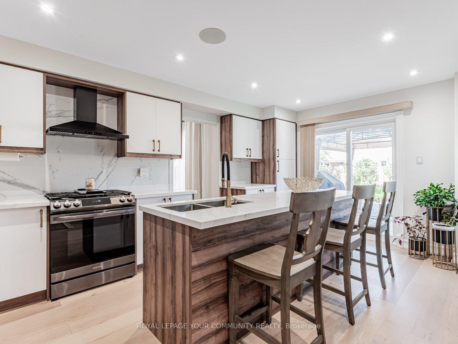 Photo 11 of 5 Mandel Crescent, Richmond Hill, Devonsleigh — HOMEH
