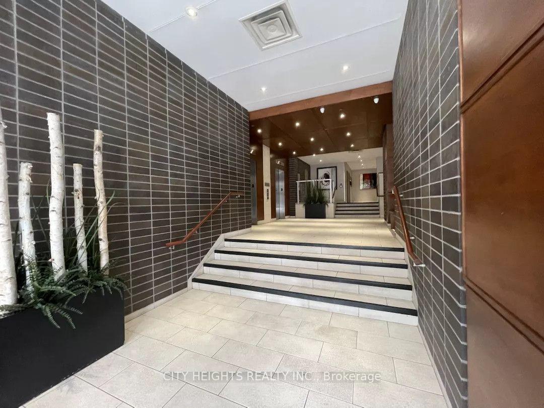 Photo 3 of Unit 702, 44 Bond Street W, Oshawa, O'Neill — HOMEH