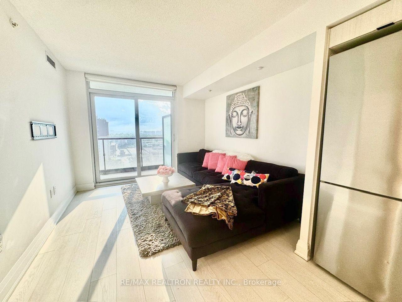 Photo 2 of Unit 1310, 30 Gibbs Road, Etobicoke, Islington-City Centre West — HOMEH