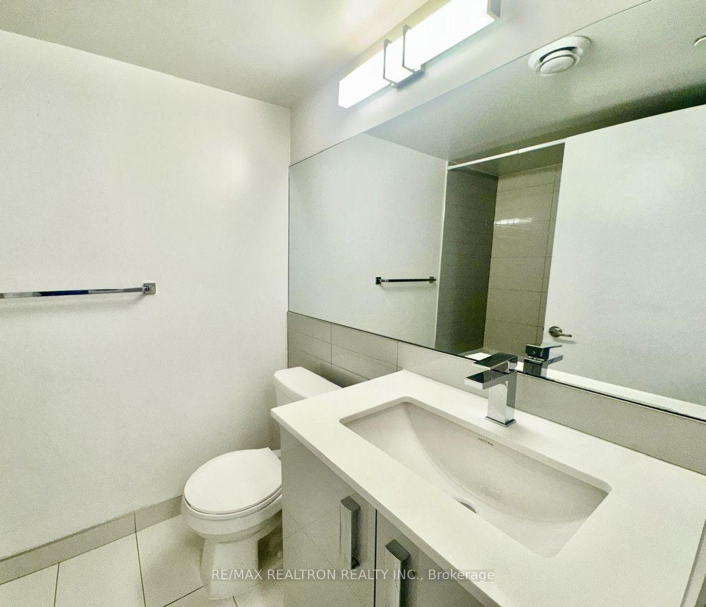 Photo 10 of Unit 1310, 30 Gibbs Road, Etobicoke, Islington-City Centre West — HOMEH