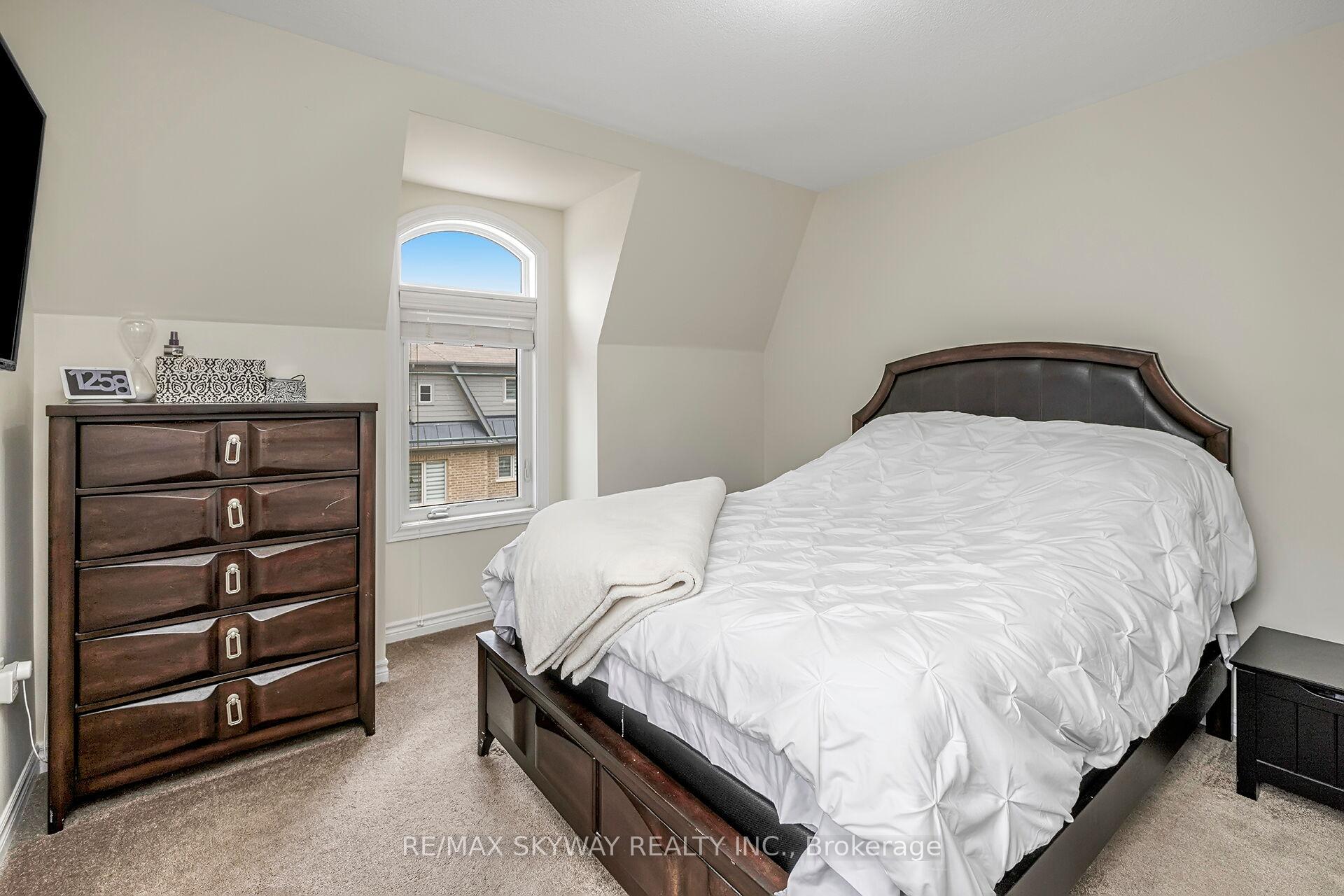 Photo 18 of Unit 10, 200 Veterans Drive, Brampton, Northwest Brampton — HOMEH