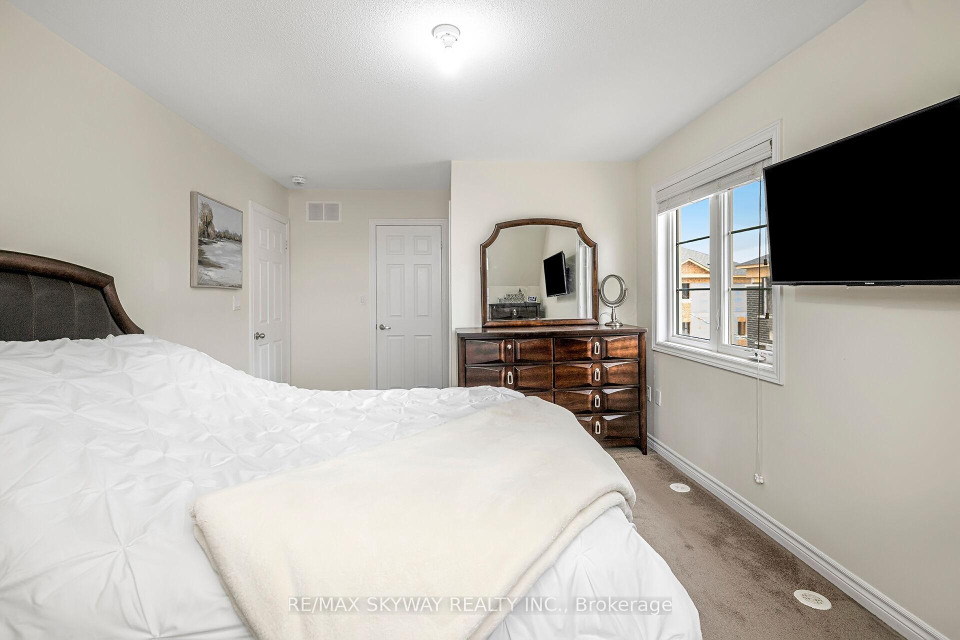 Photo 19 of Unit 10, 200 Veterans Drive, Brampton, Northwest Brampton — HOMEH