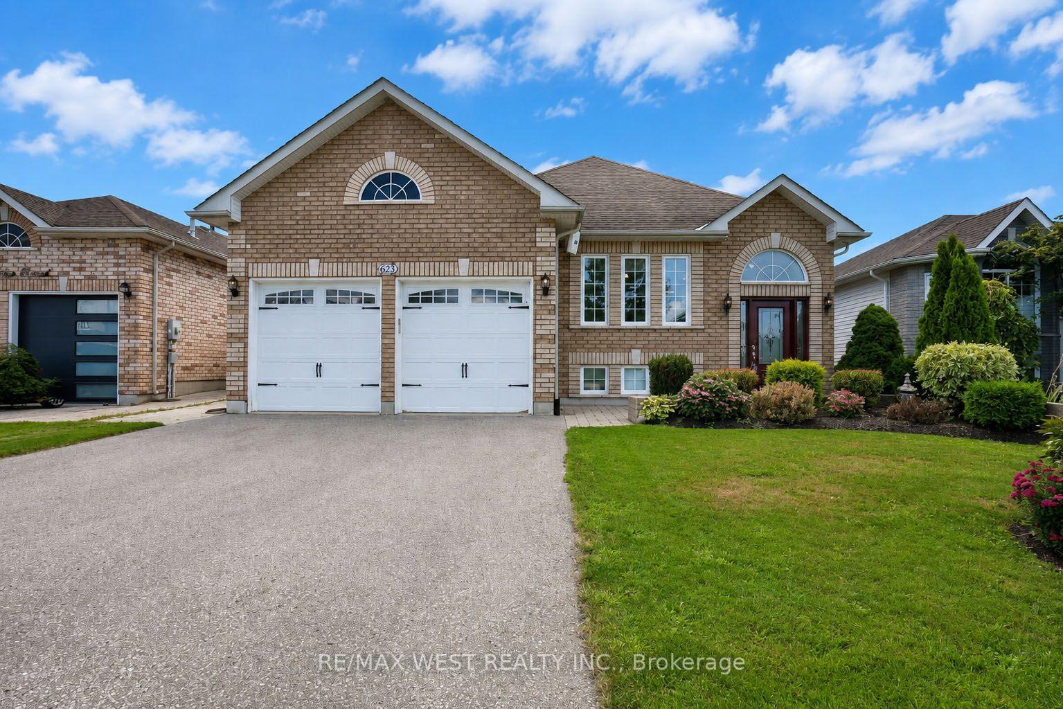 Photo 1 of 623 Glen Cedar Crescent, Innisfil, Rural Innisfil — HOMEH