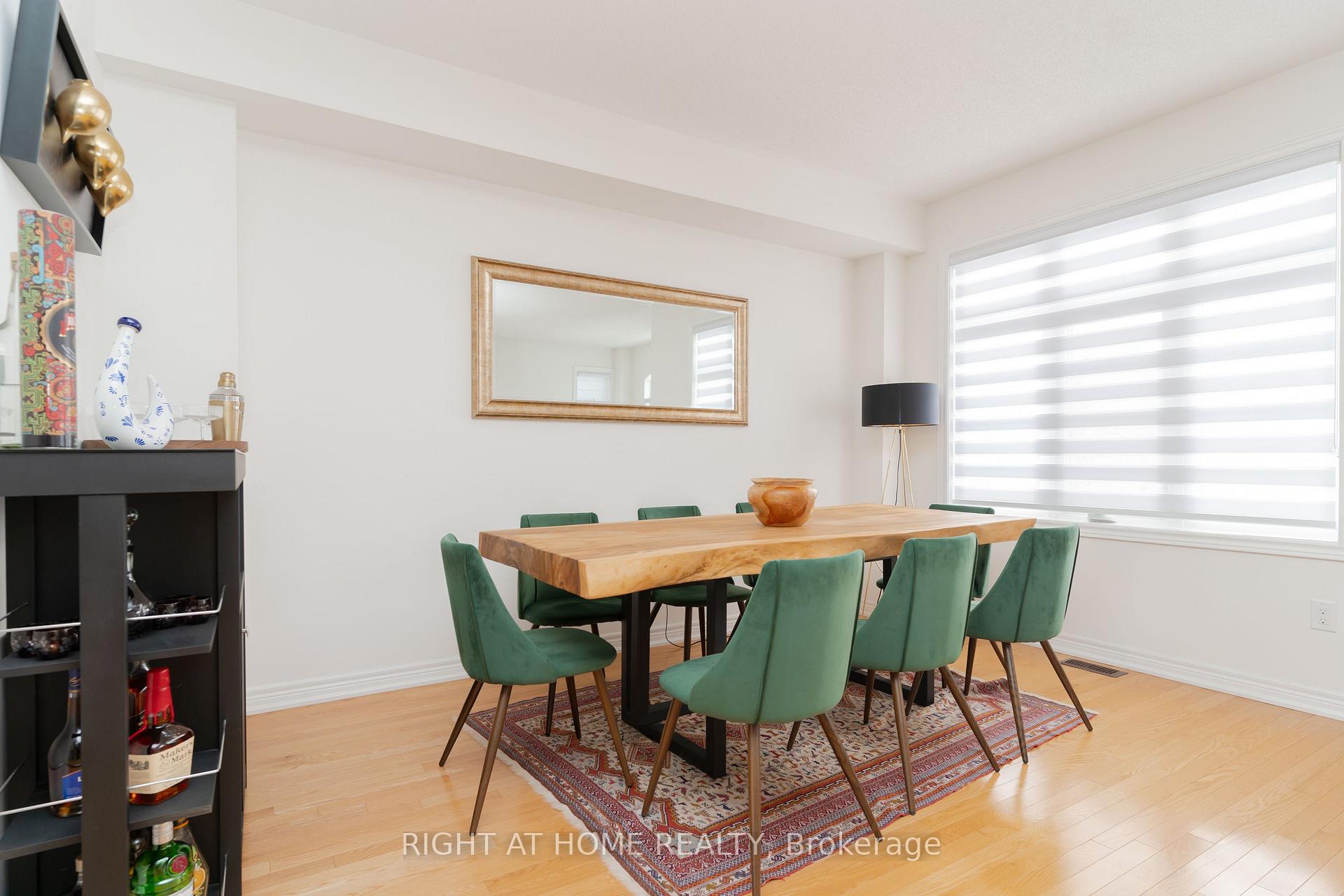 Photo 13 of 12 Globemaster Lane, Richmond Hill, Oak Ridges — HOMEH