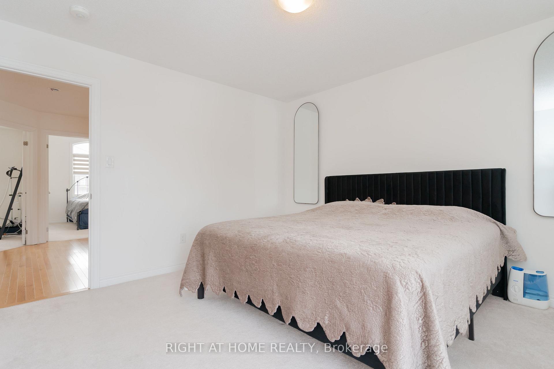 Photo 23 of 12 Globemaster Lane, Richmond Hill, Oak Ridges — HOMEH