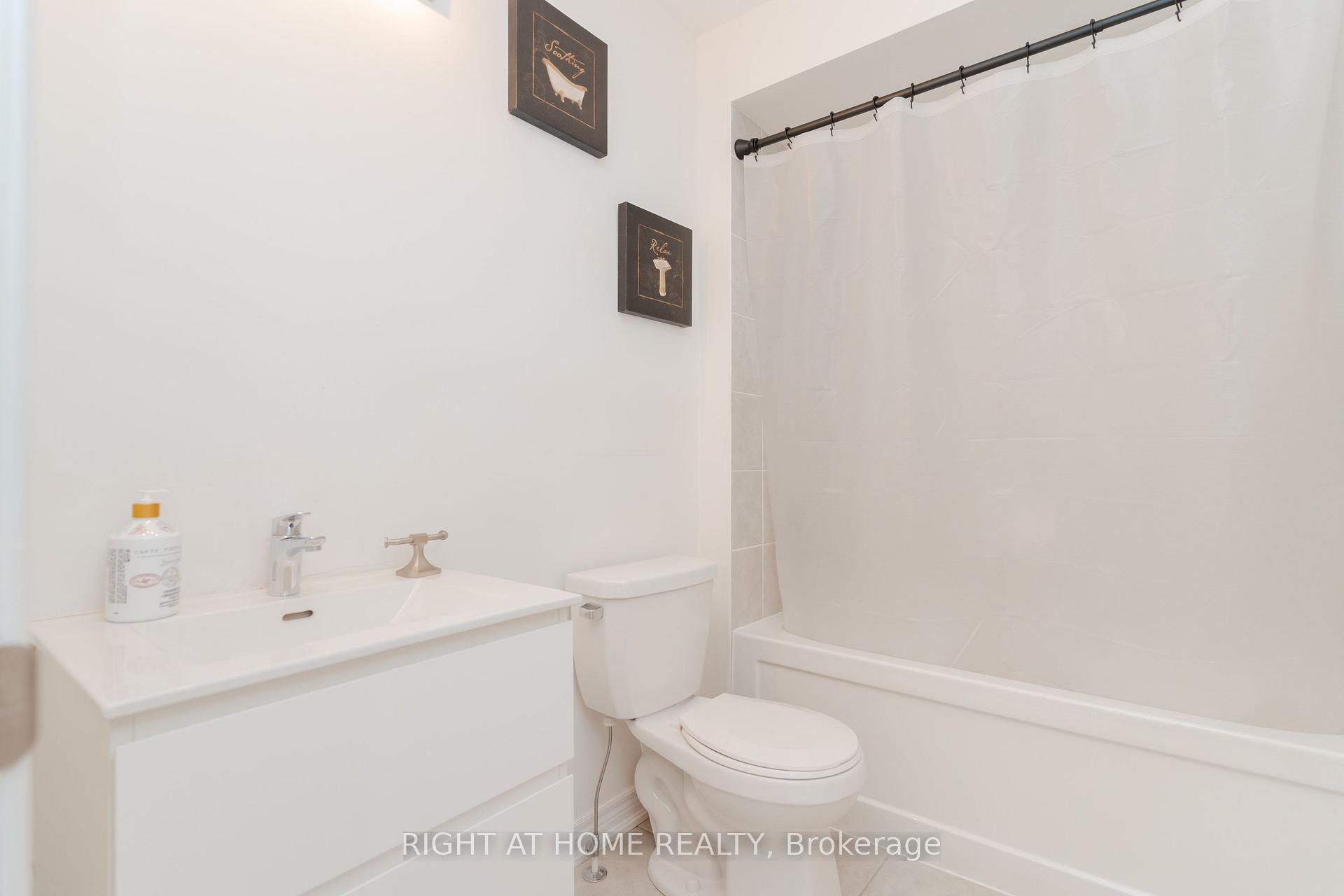 Photo 31 of 12 Globemaster Lane, Richmond Hill, Oak Ridges — HOMEH