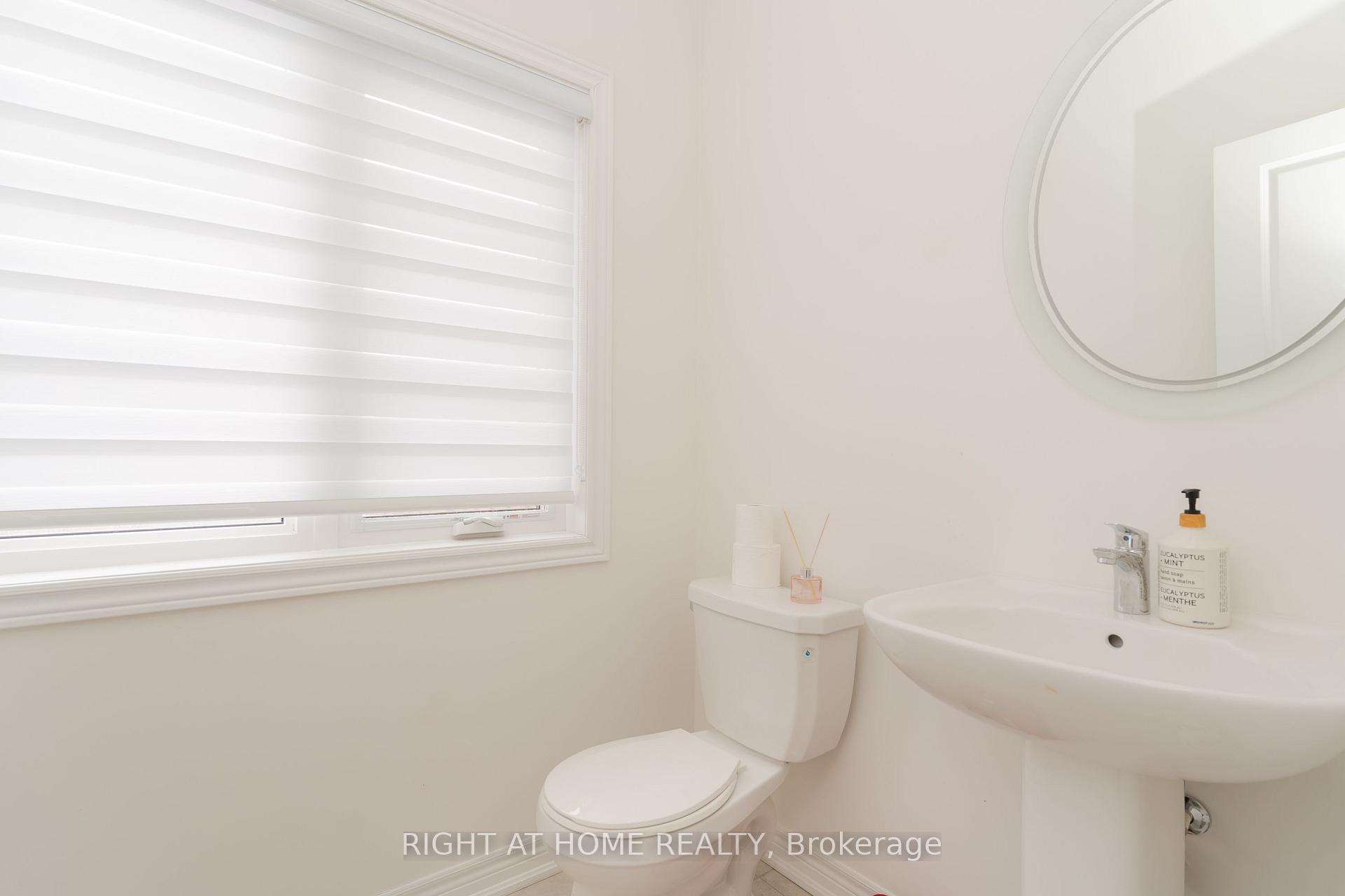 Photo 38 of 12 Globemaster Lane, Richmond Hill, Oak Ridges — HOMEH